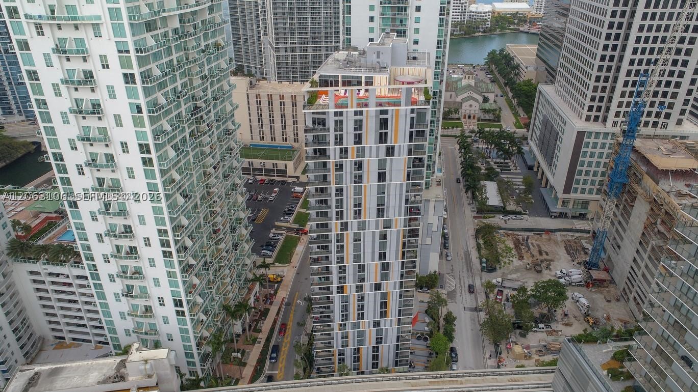 31 SE 6th St #406, Miami FL 33131