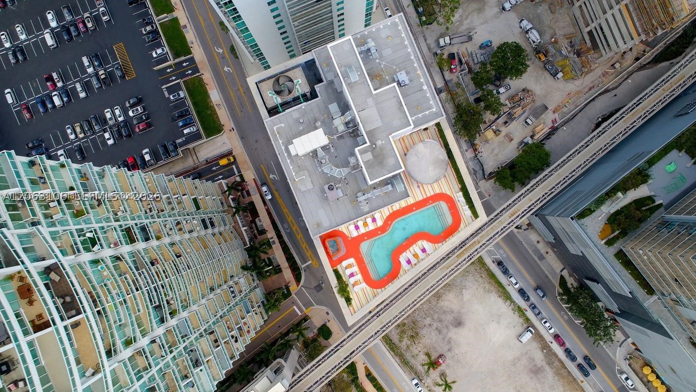 31 SE 6th St #406, Miami FL 33131