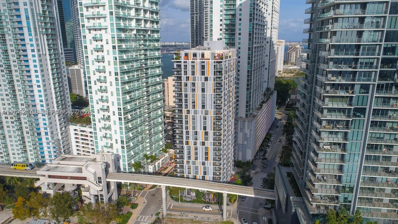 31 SE 6th St #406, Miami FL 33131