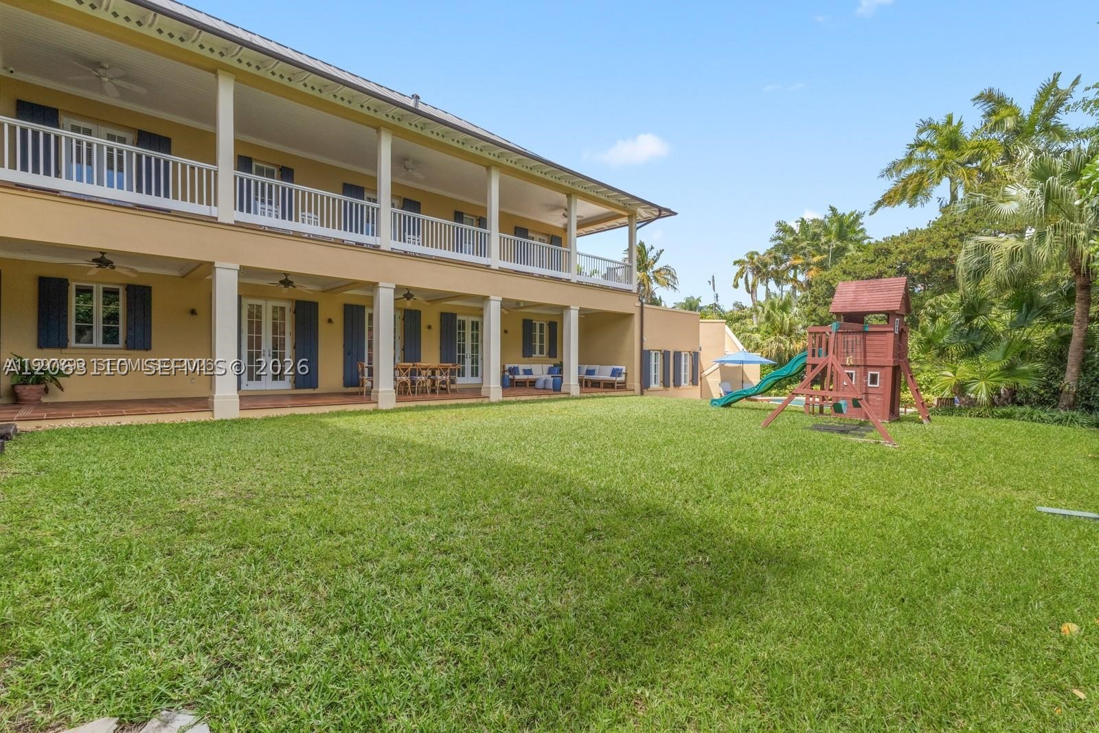 685 Harbor Ln, Key Biscayne FL 33149