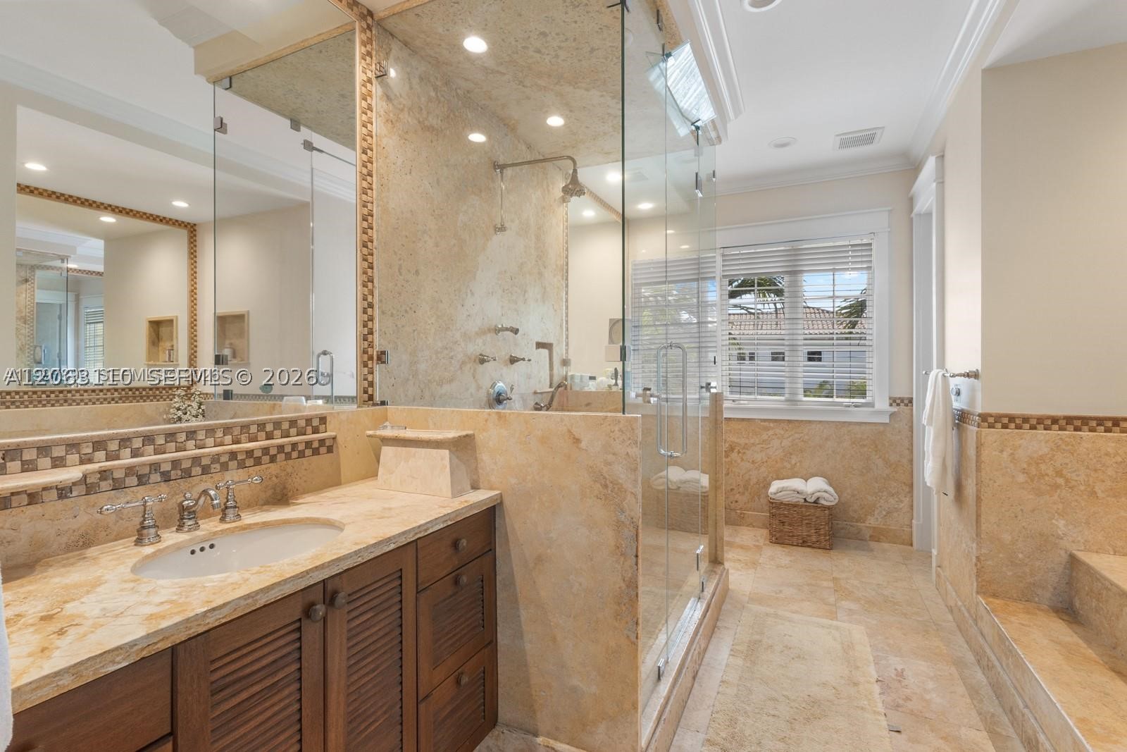 685 Harbor Ln, Key Biscayne FL 33149