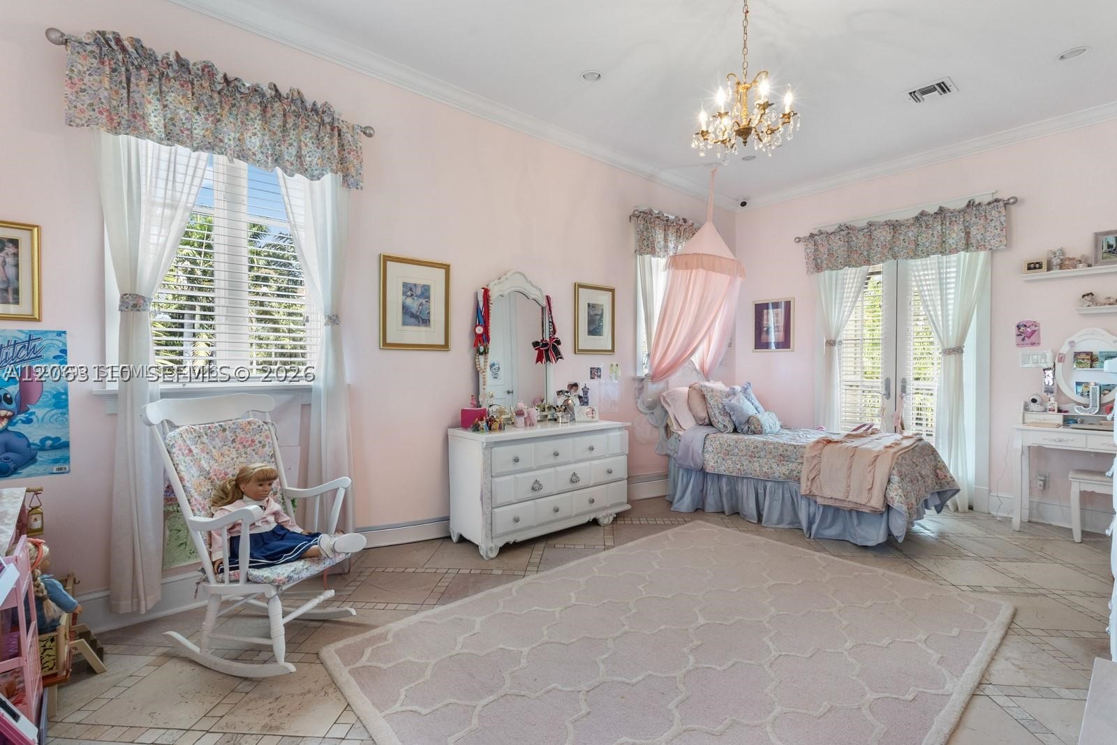 685 Harbor Ln, Key Biscayne FL 33149