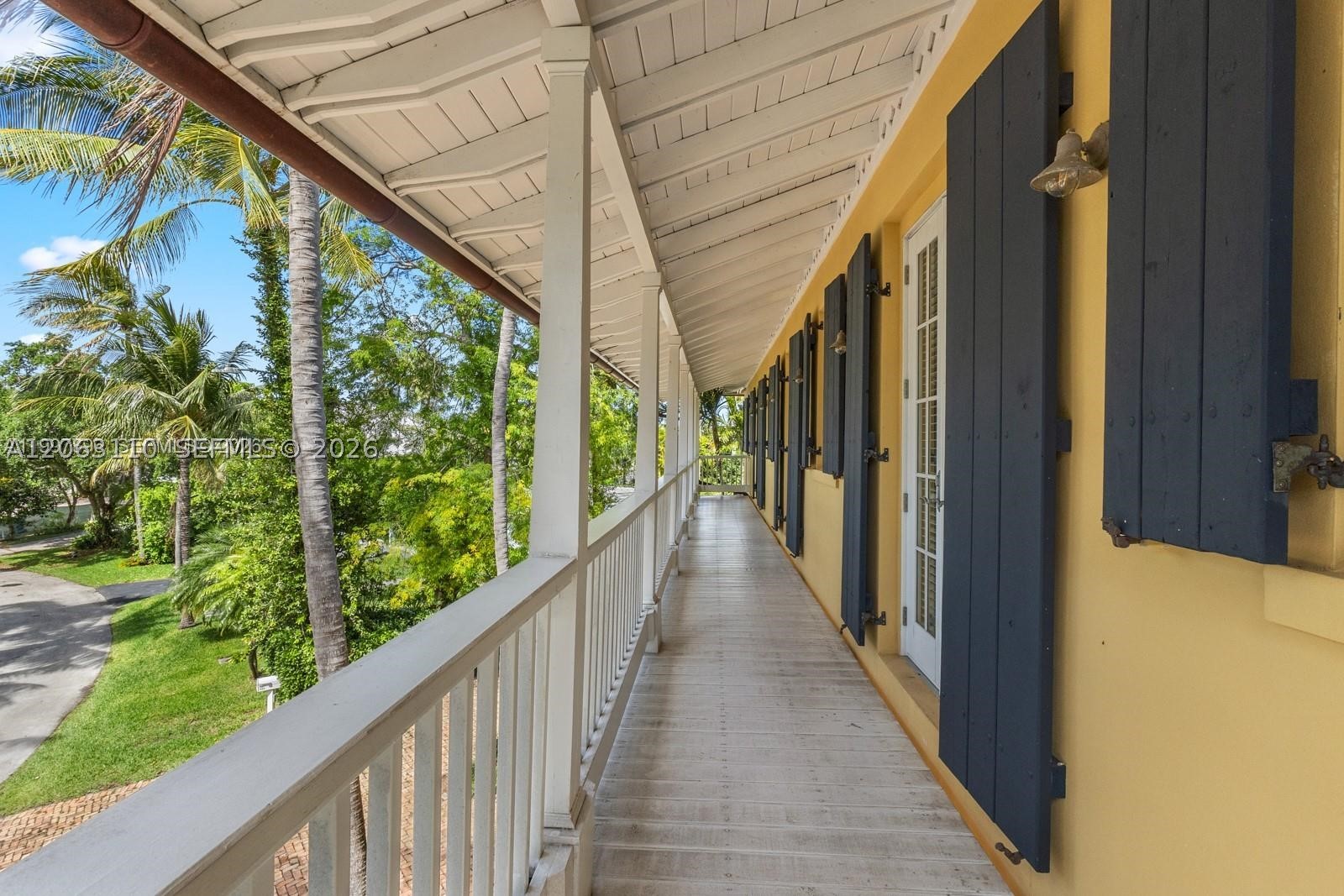 685 Harbor Ln, Key Biscayne FL 33149