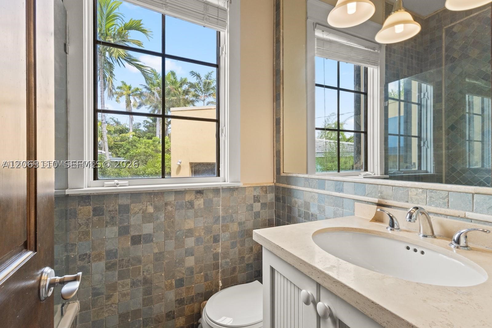 685 Harbor Ln, Key Biscayne FL 33149