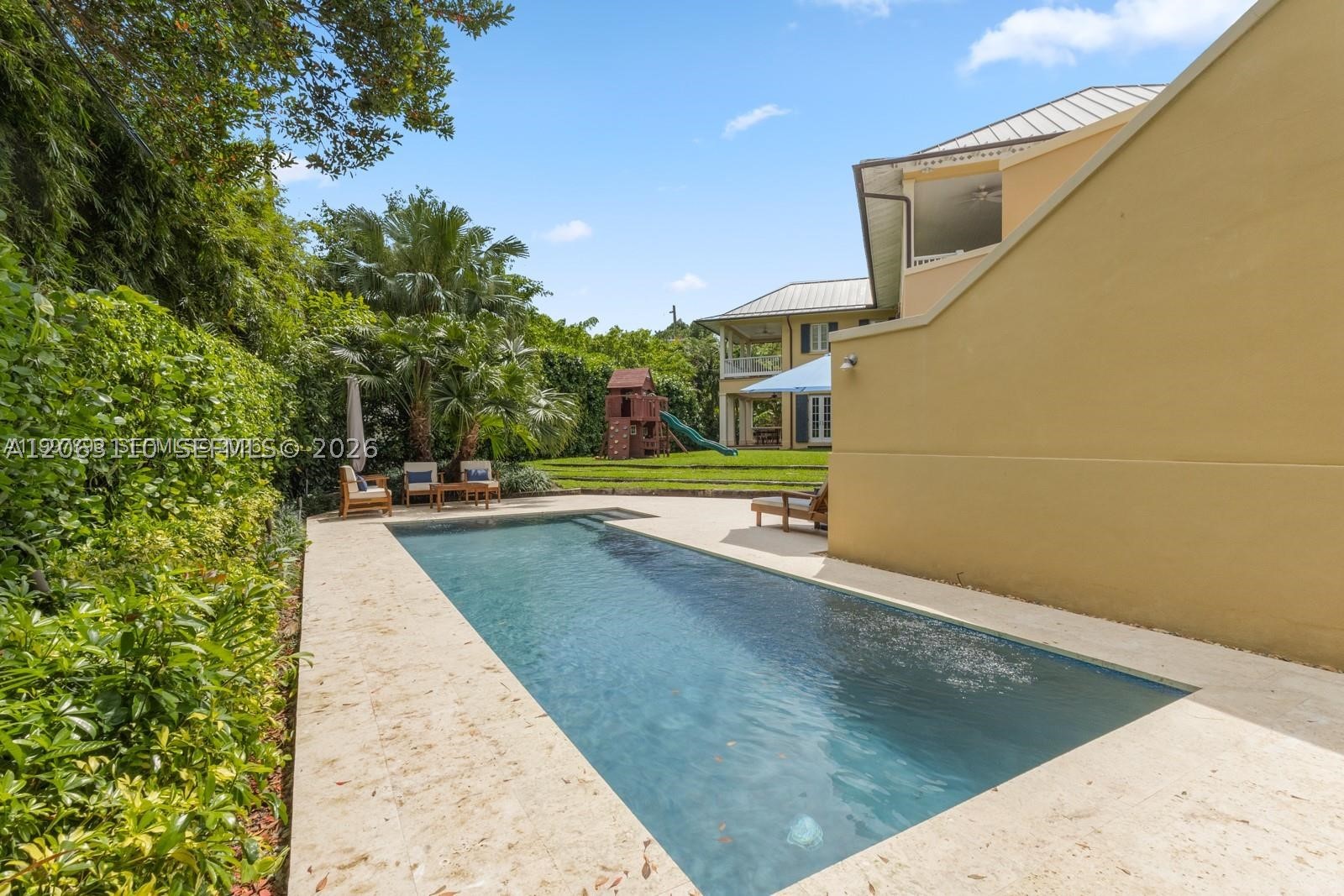 685 Harbor Ln, Key Biscayne FL 33149