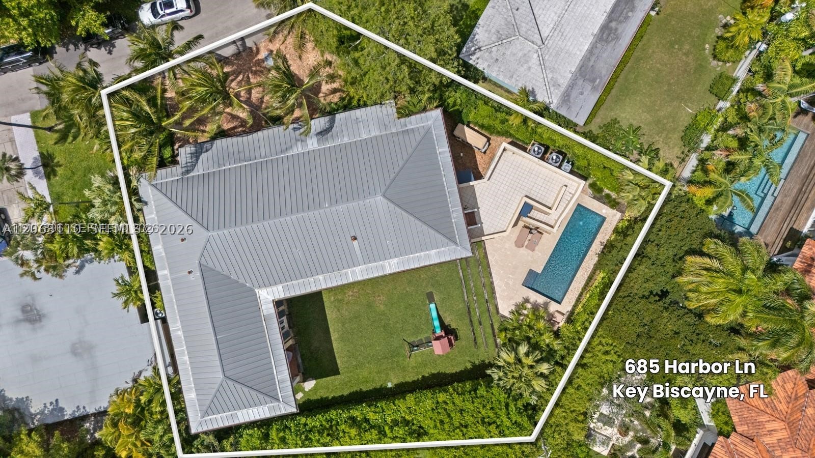 685 Harbor Ln, Key Biscayne FL 33149