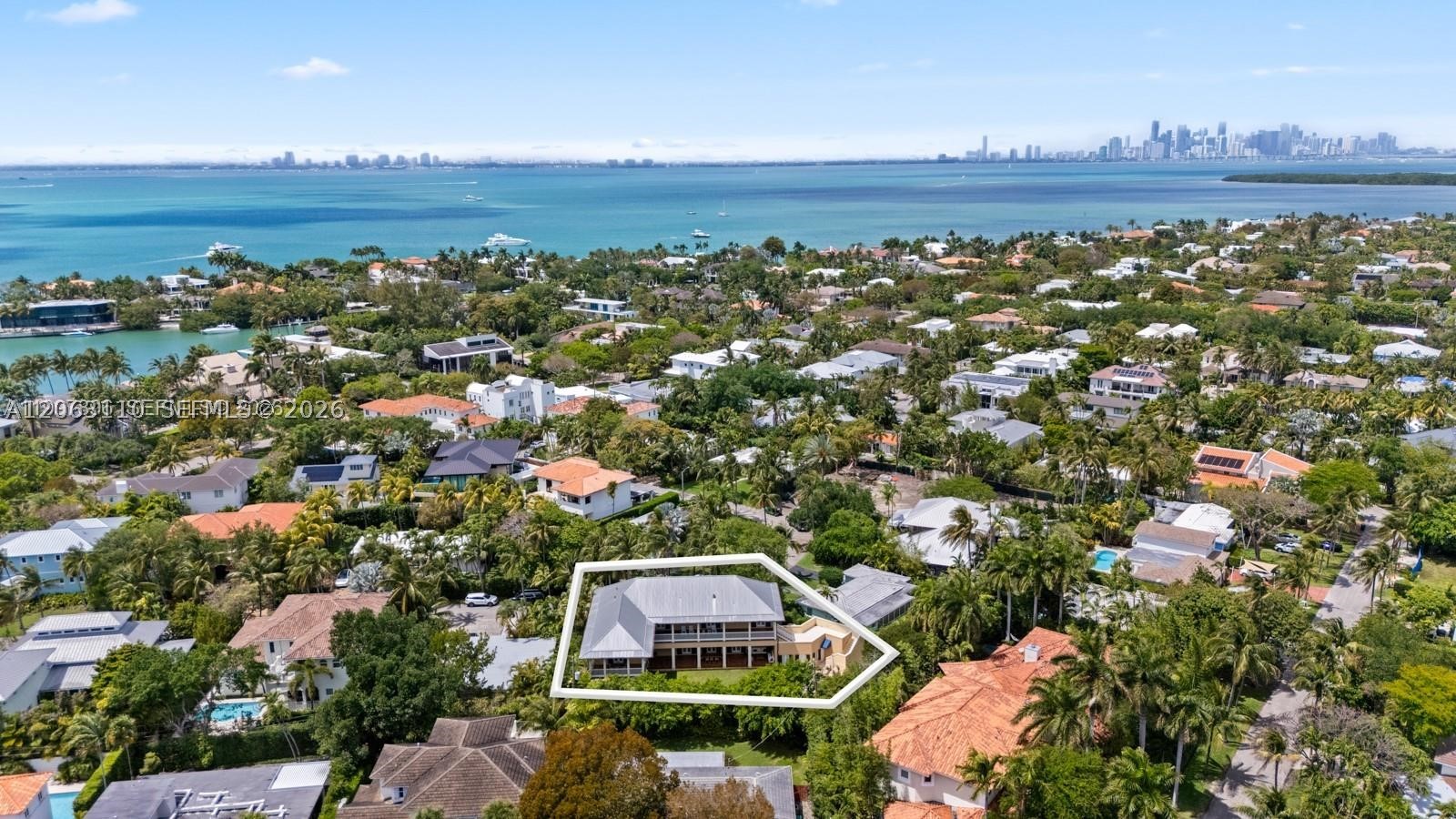 685 Harbor Ln, Key Biscayne FL 33149