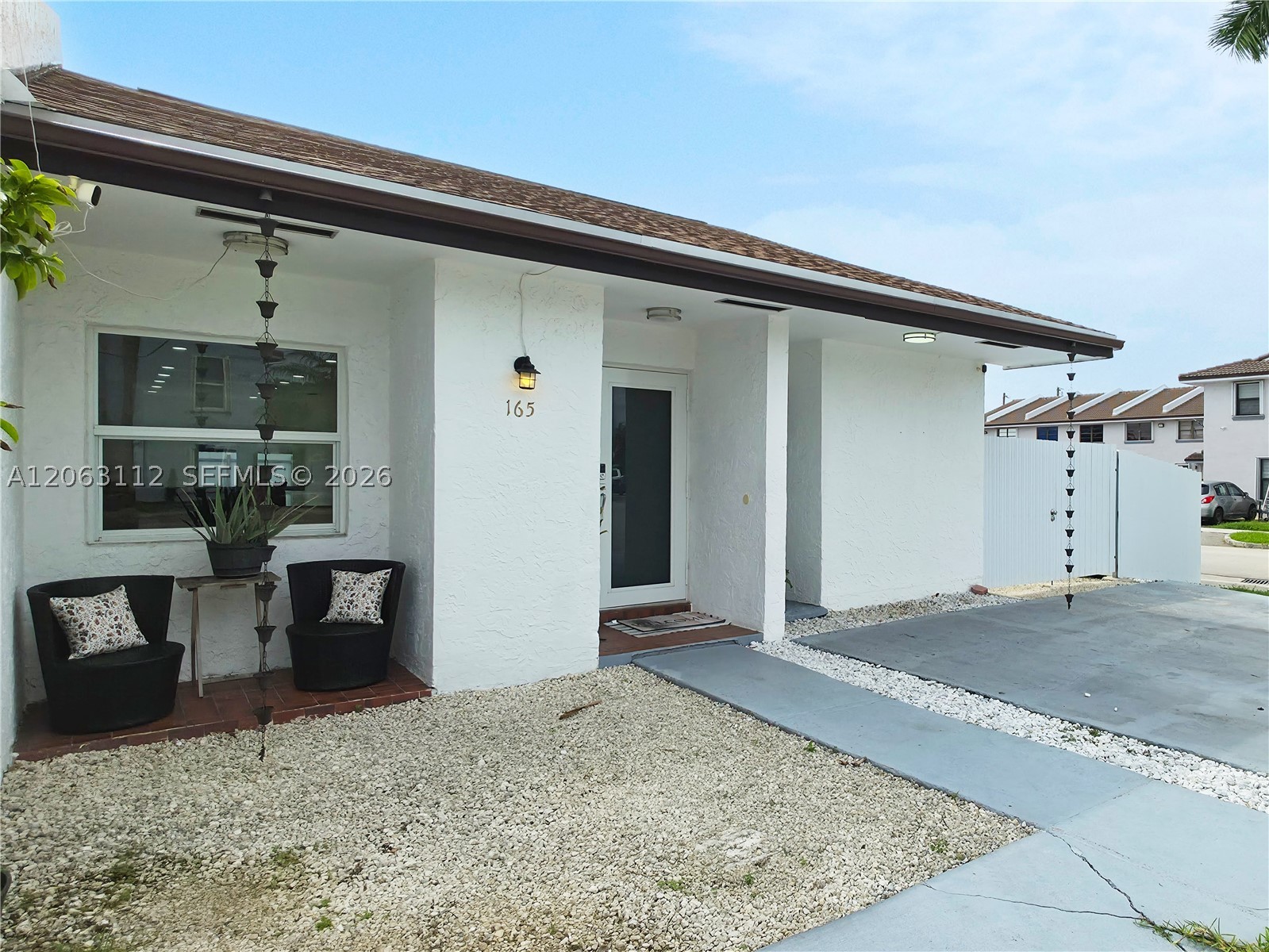 165 SW 113th Ct, Sweetwater FL 33174