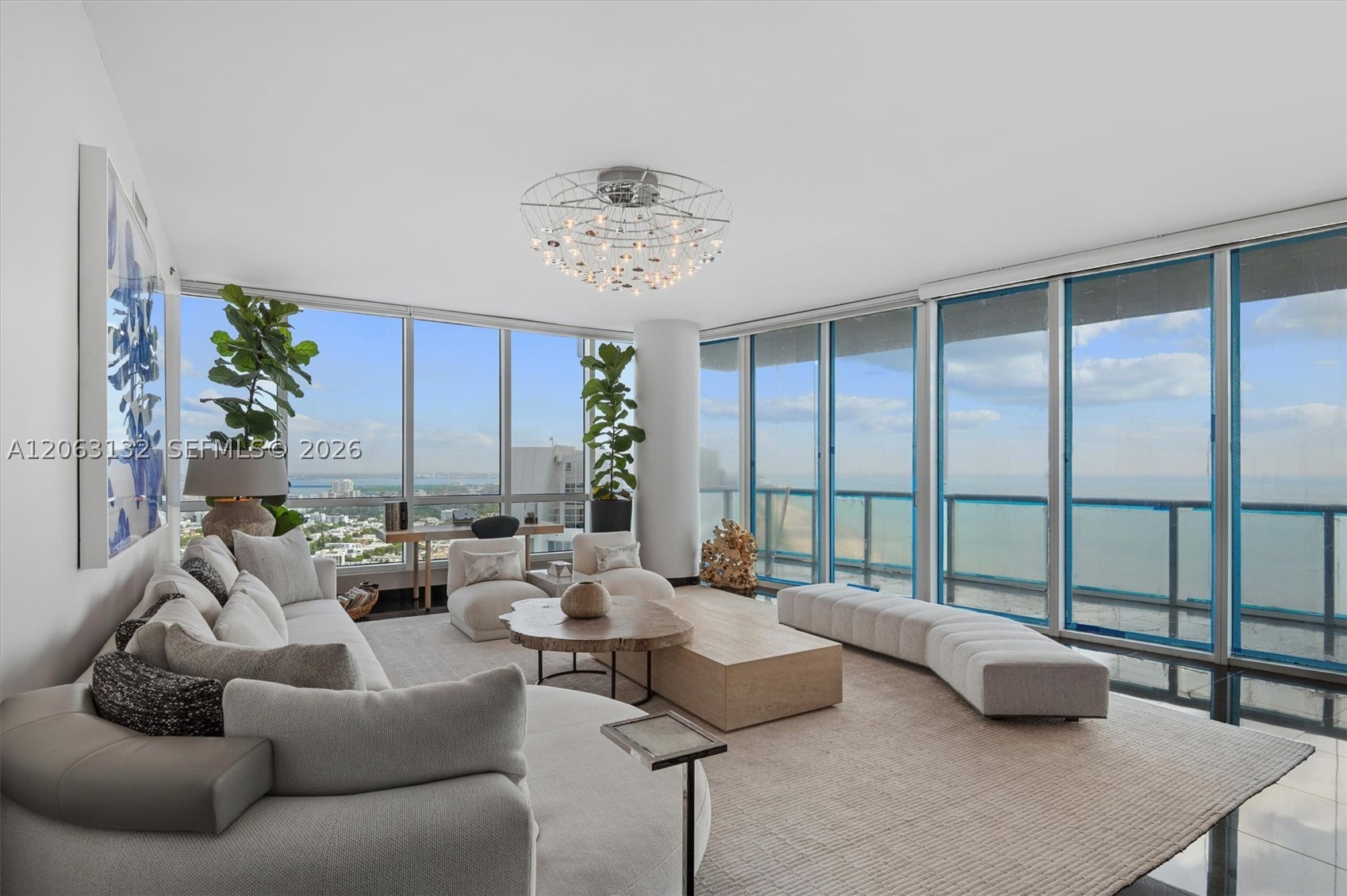 100 S Pointe Dr #3906, Miami Beach FL 33139