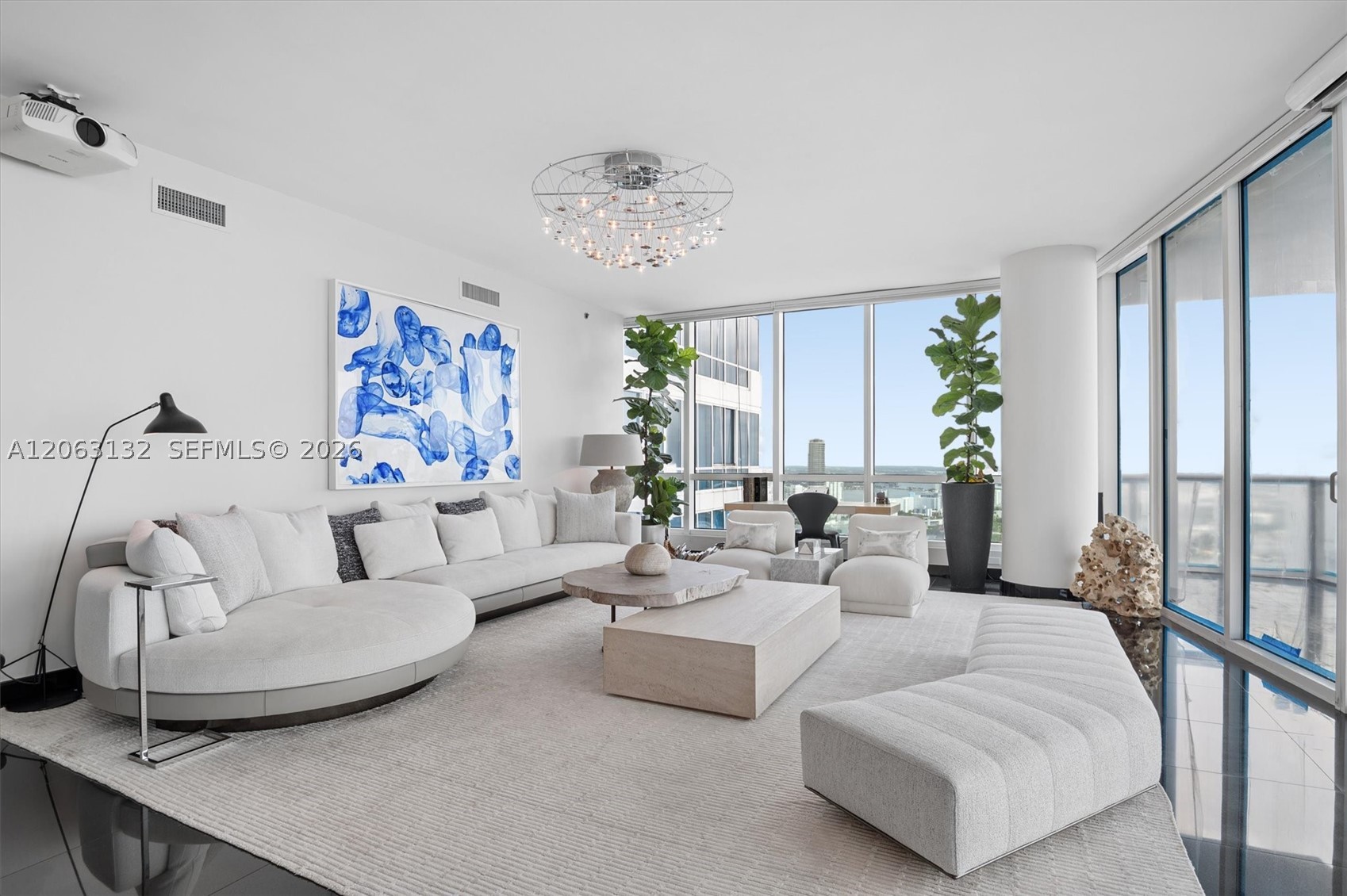 100 S Pointe Dr #3906, Miami Beach FL 33139