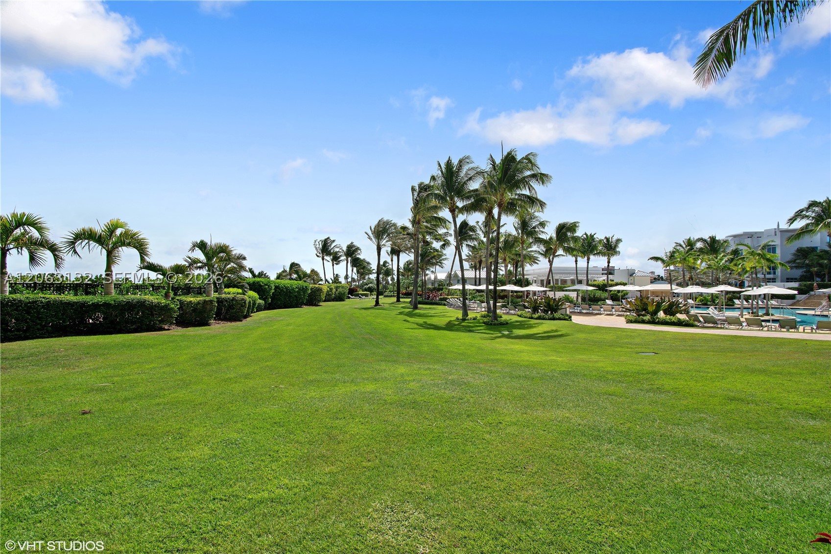 100 S Pointe Dr #3906, Miami Beach FL 33139
