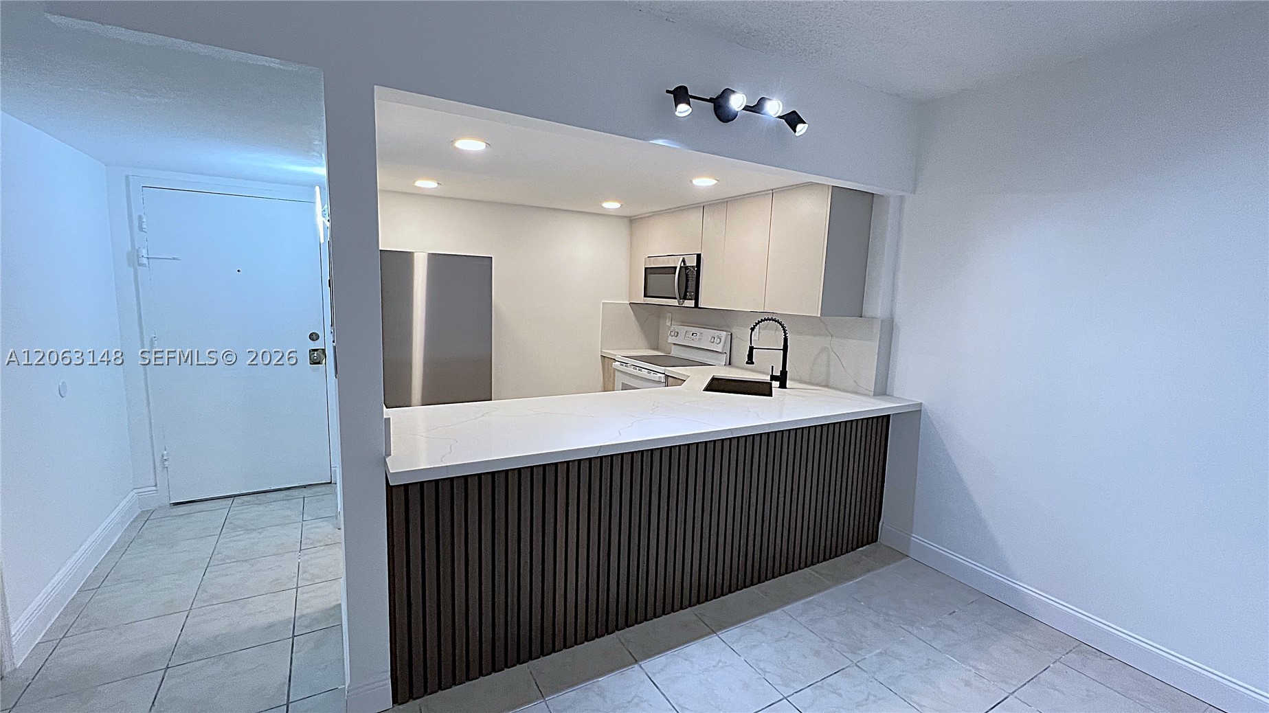 801 NW 47th Ave #121W, Miami FL 33126