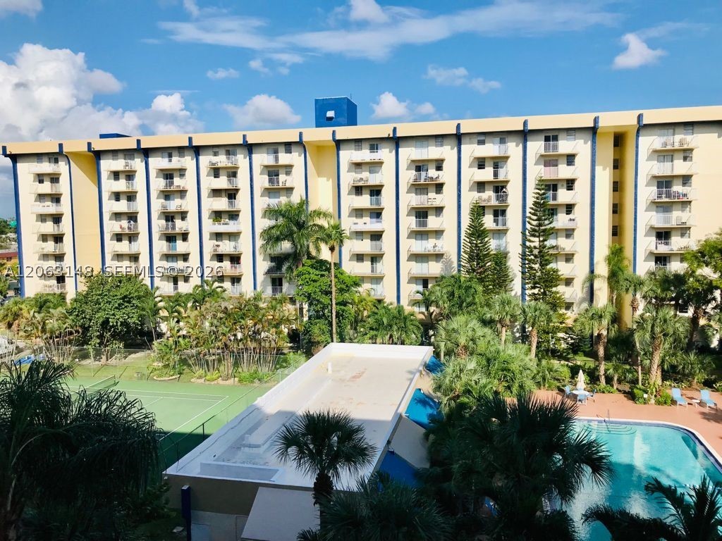 801 NW 47th Ave #121W, Miami FL 33126