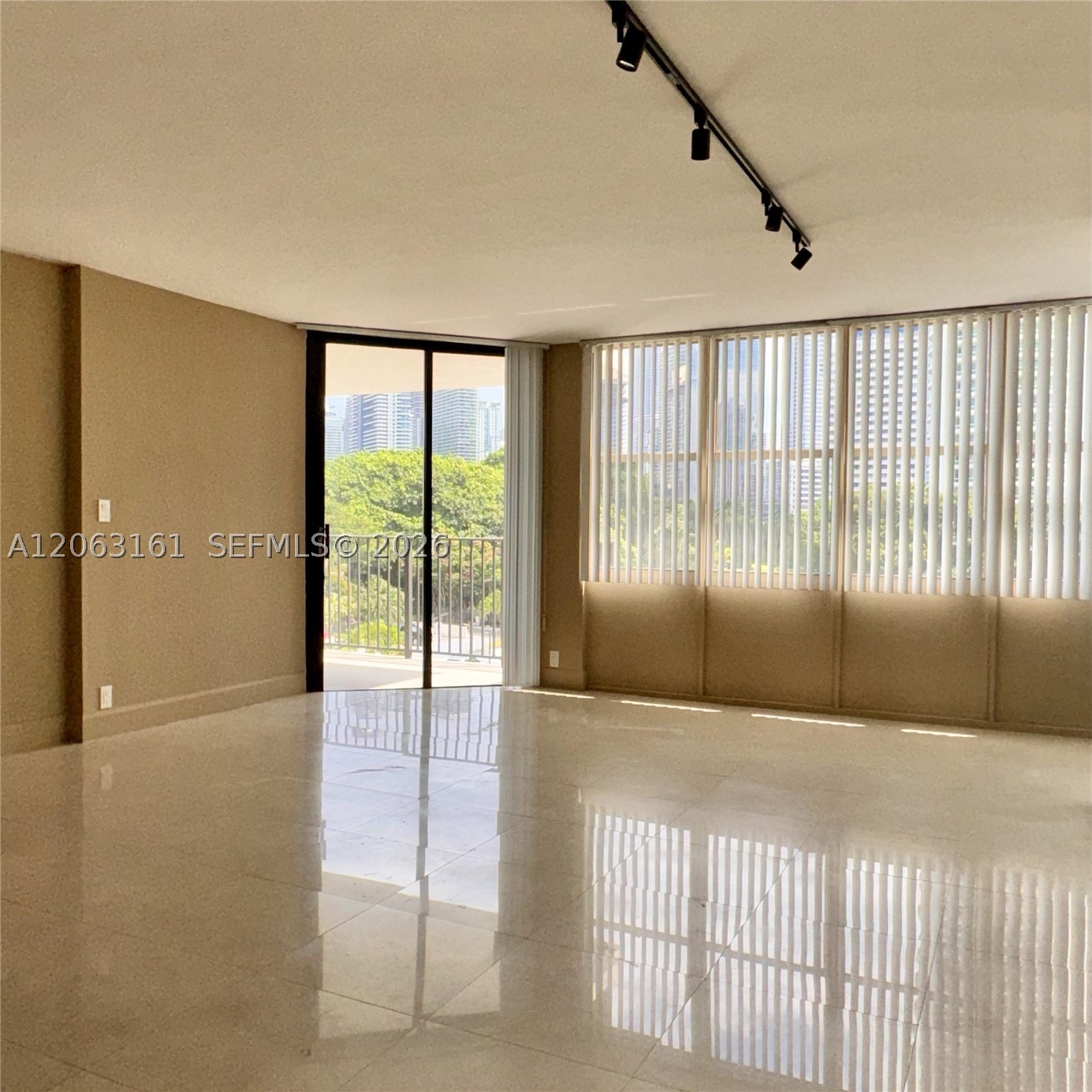 1901 Brickell Ave #B512, Miami FL 33129