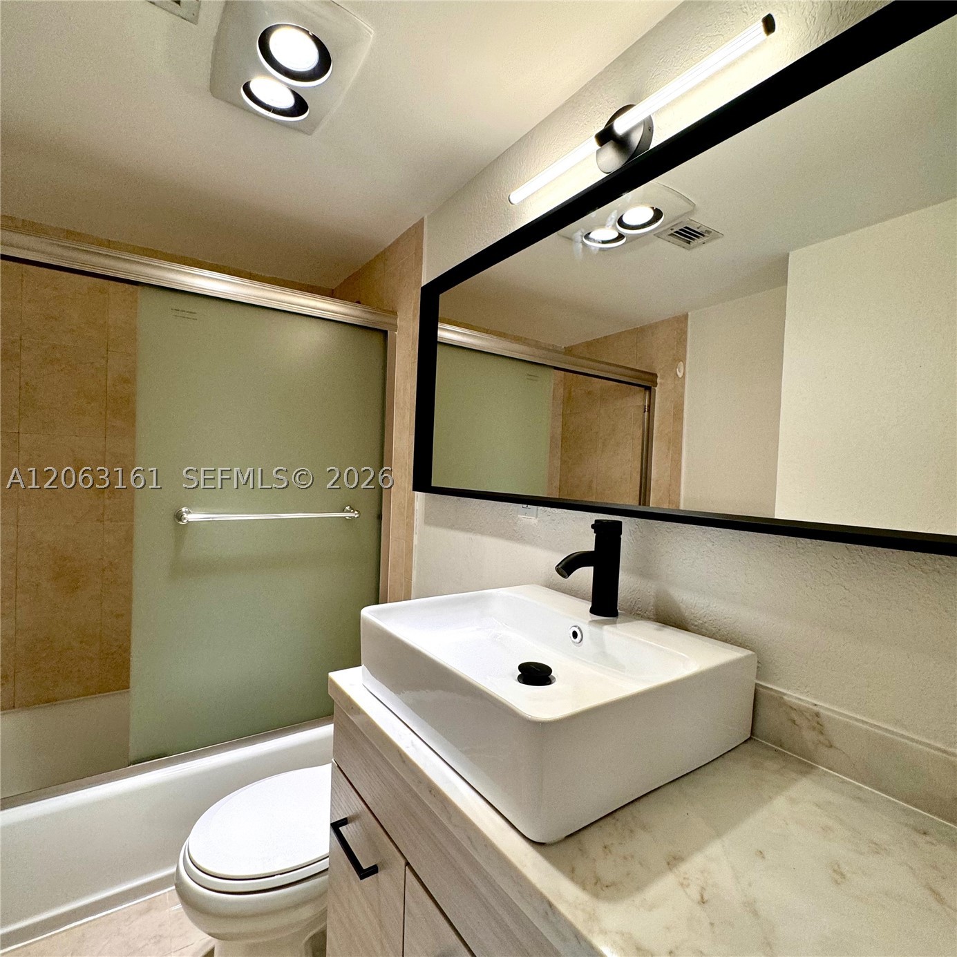 1901 Brickell Ave #B512, Miami FL 33129