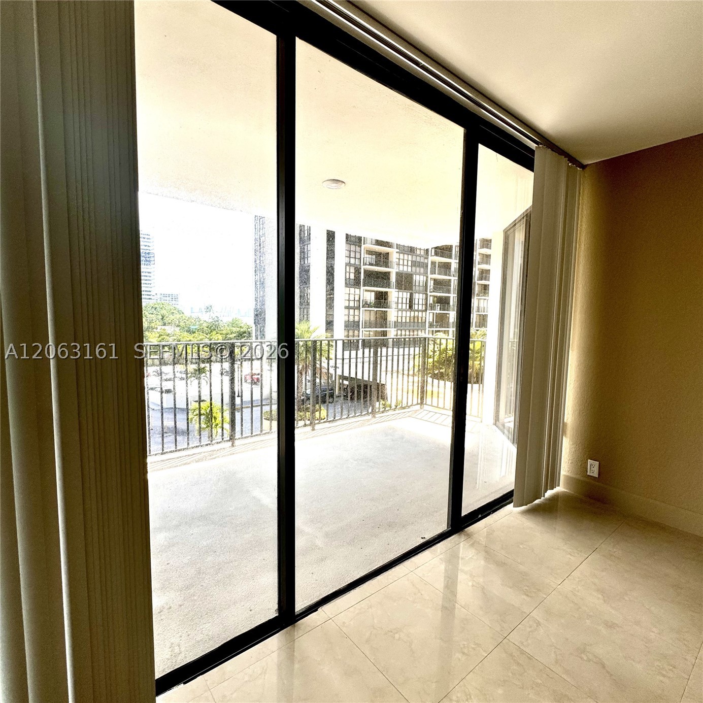 1901 Brickell Ave #B512, Miami FL 33129