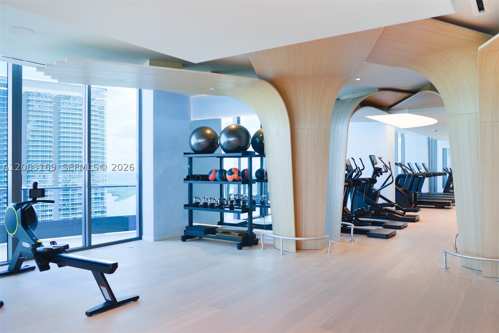 1000 Brickell Plz #4205, Miami FL 33131