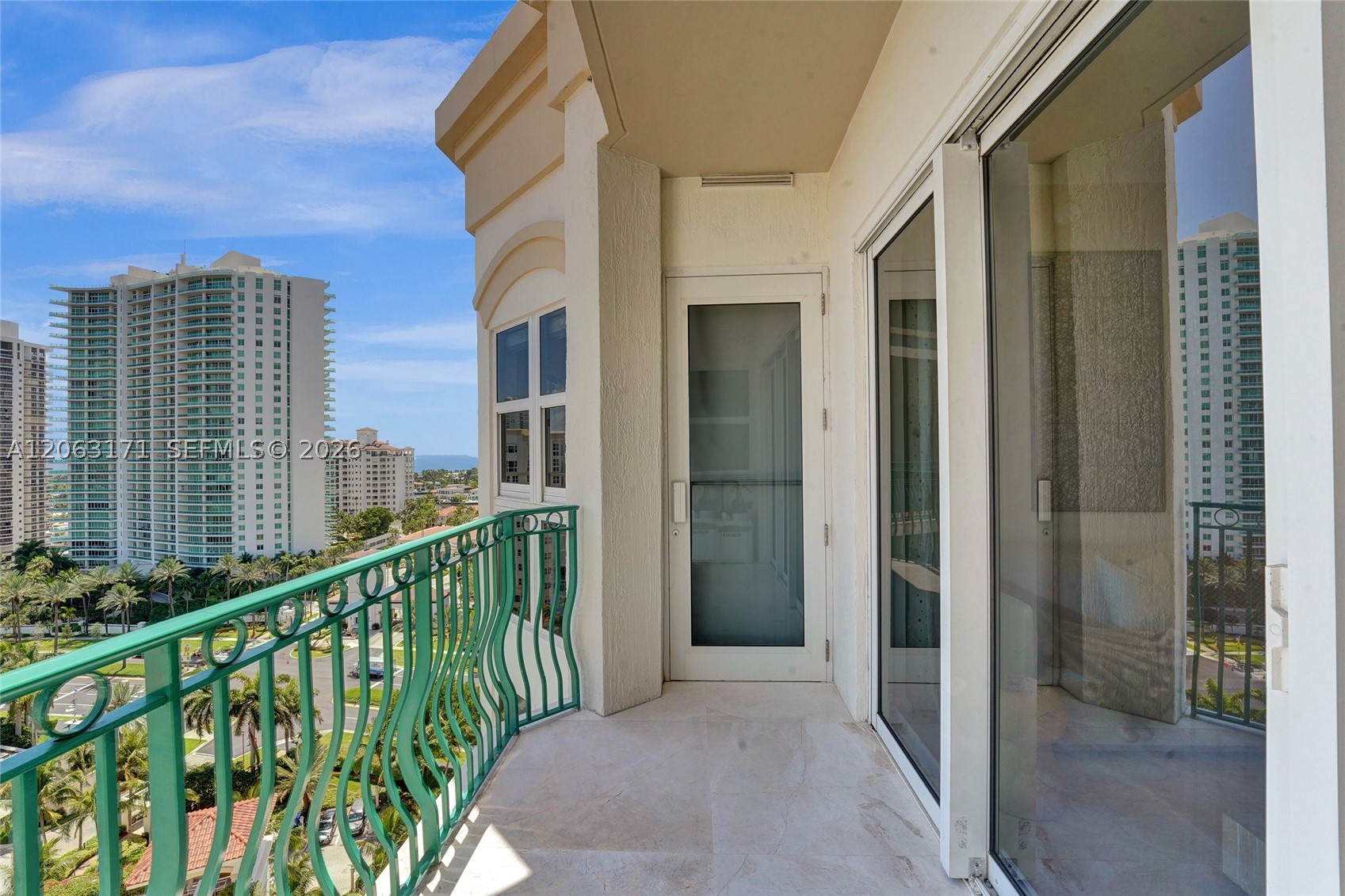19900 E Country Club Dr #TS16, Aventura FL 33180