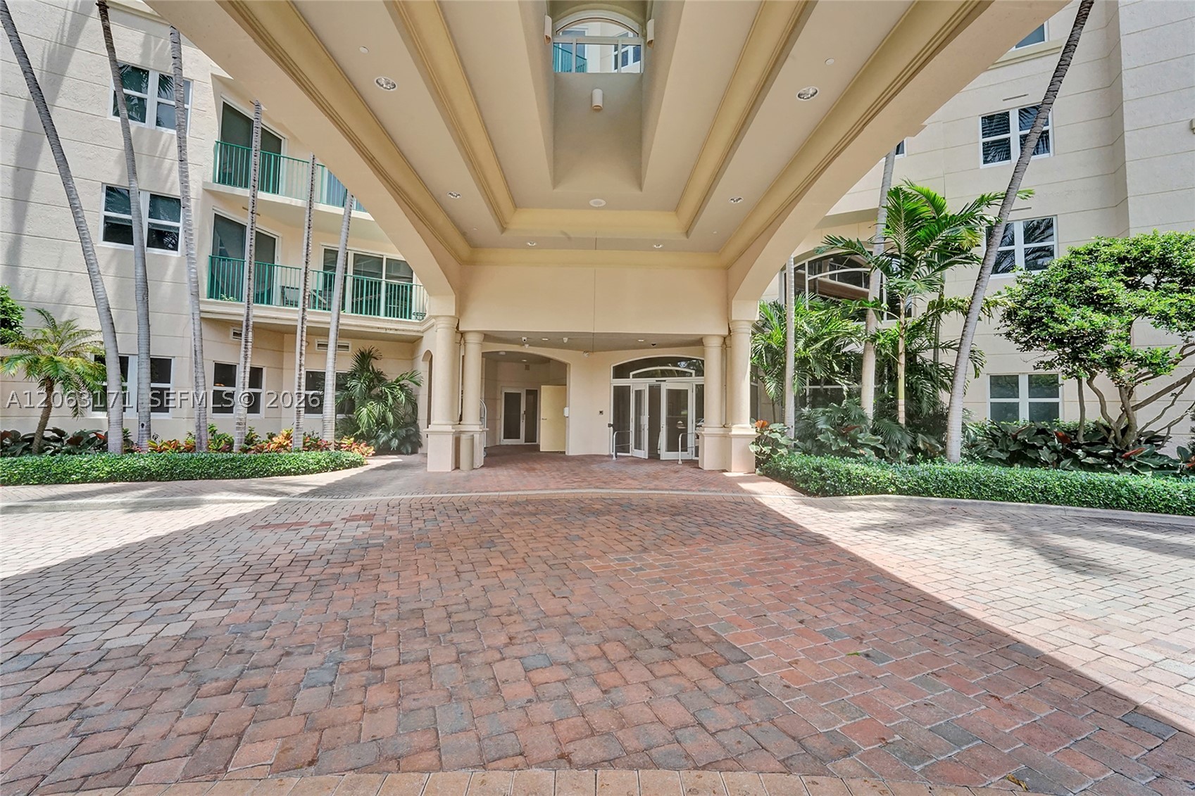 19900 E Country Club Dr #TS16, Aventura FL 33180