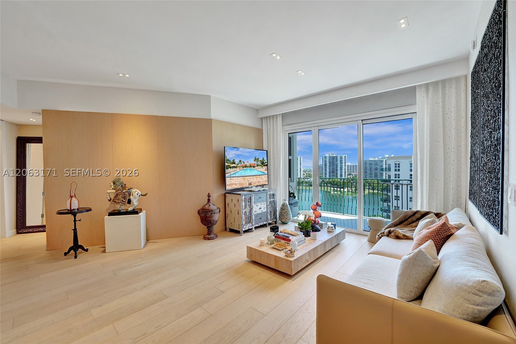 19900 E Country Club Dr #TS16, Aventura FL 33180