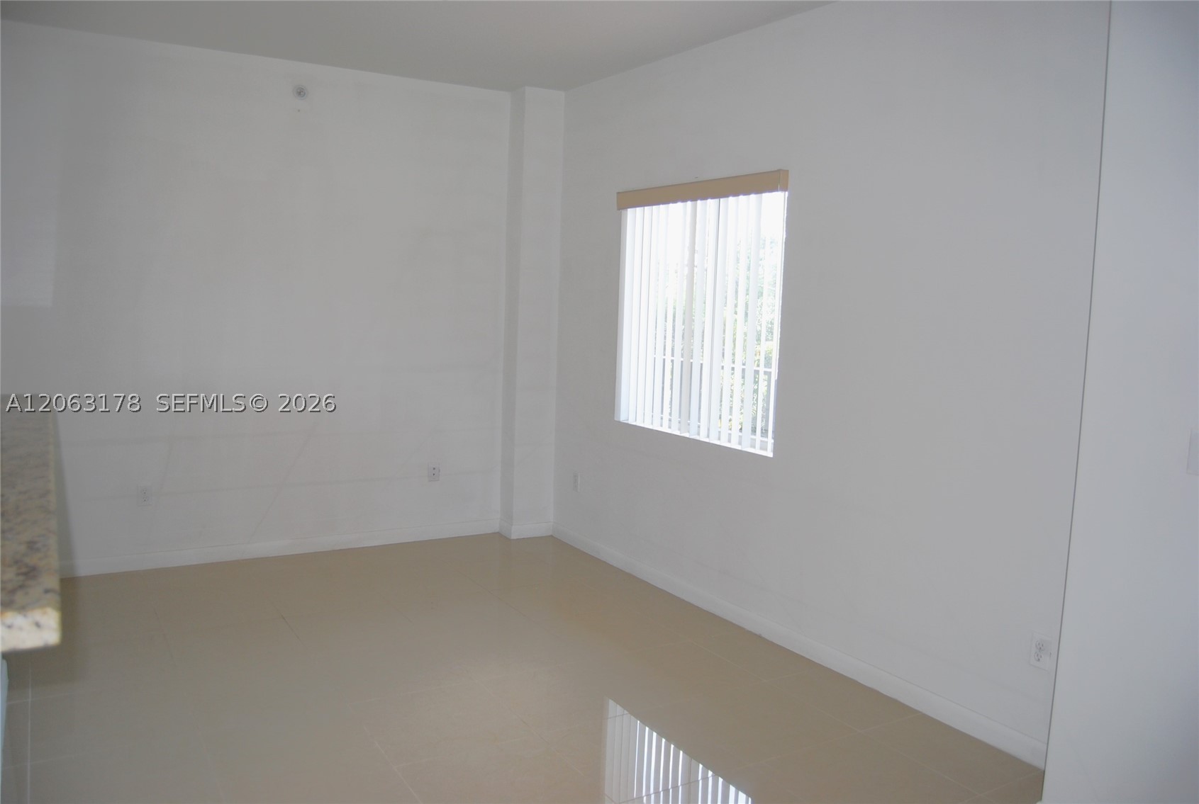 909 SW 15 AV #4, Miami FL 33135
