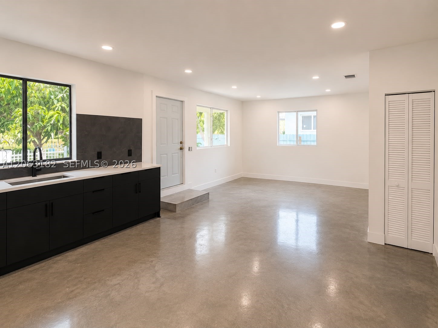812 NW 67th St, Miami FL 33150
