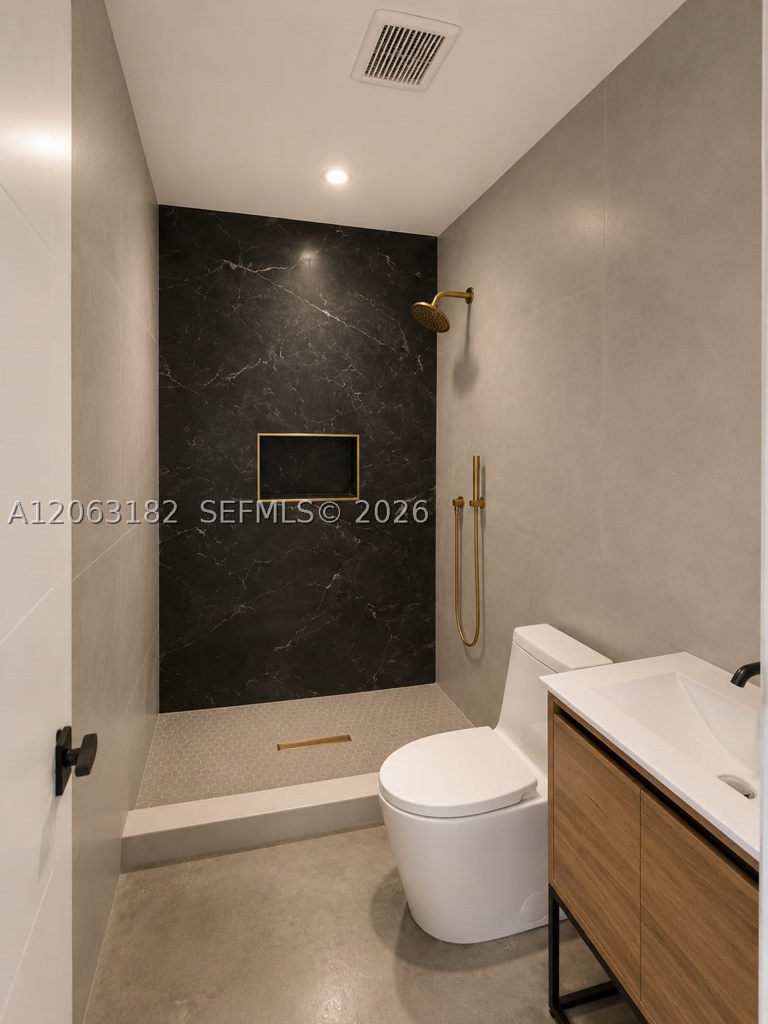 812 NW 67th St, Miami FL 33150