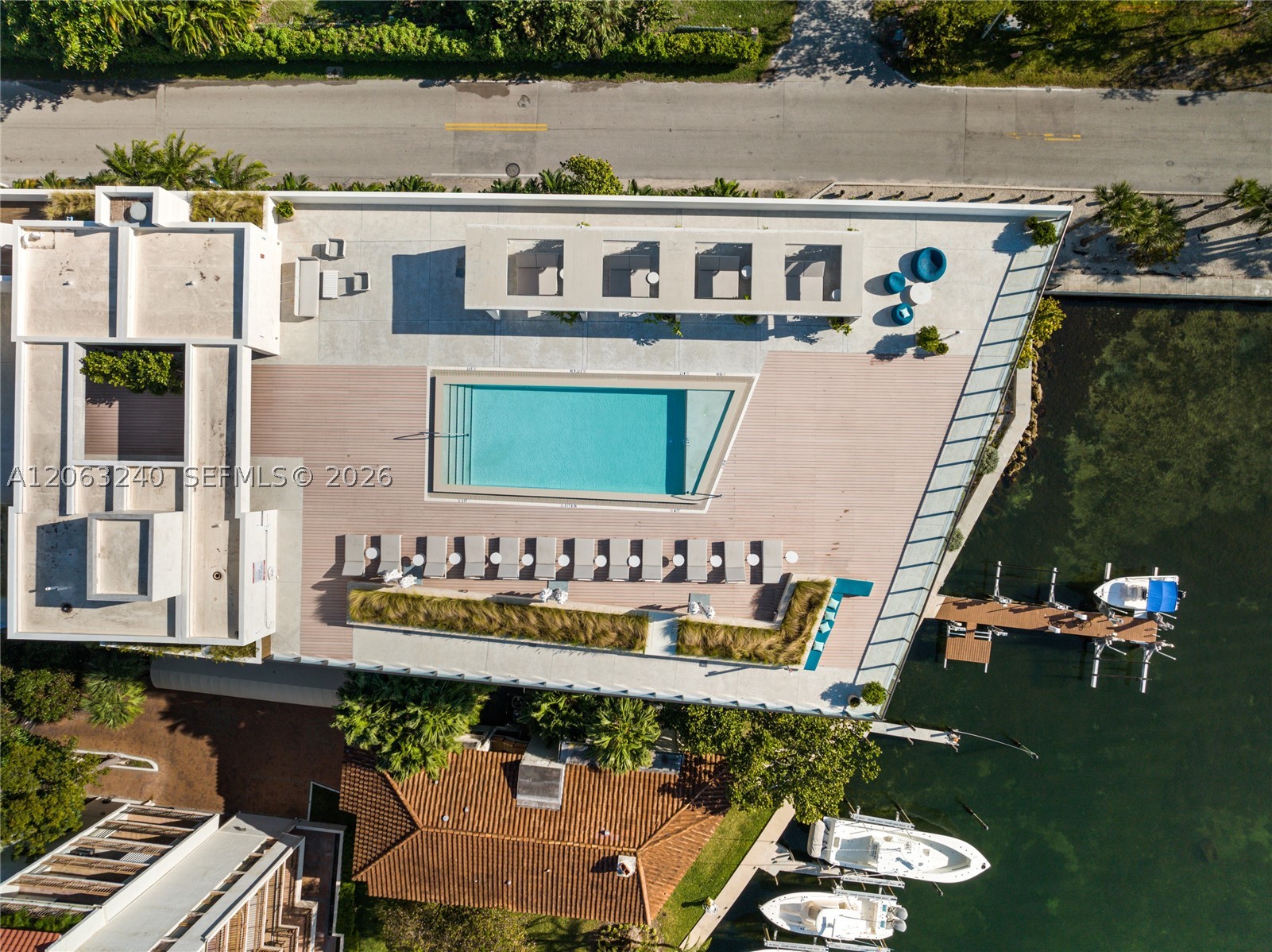 3581 E Glencoe St #505, Miami FL 33133