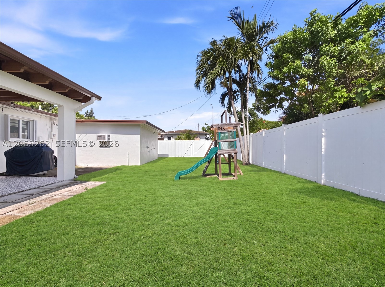8625 SW 42nd St, Miami FL 33155