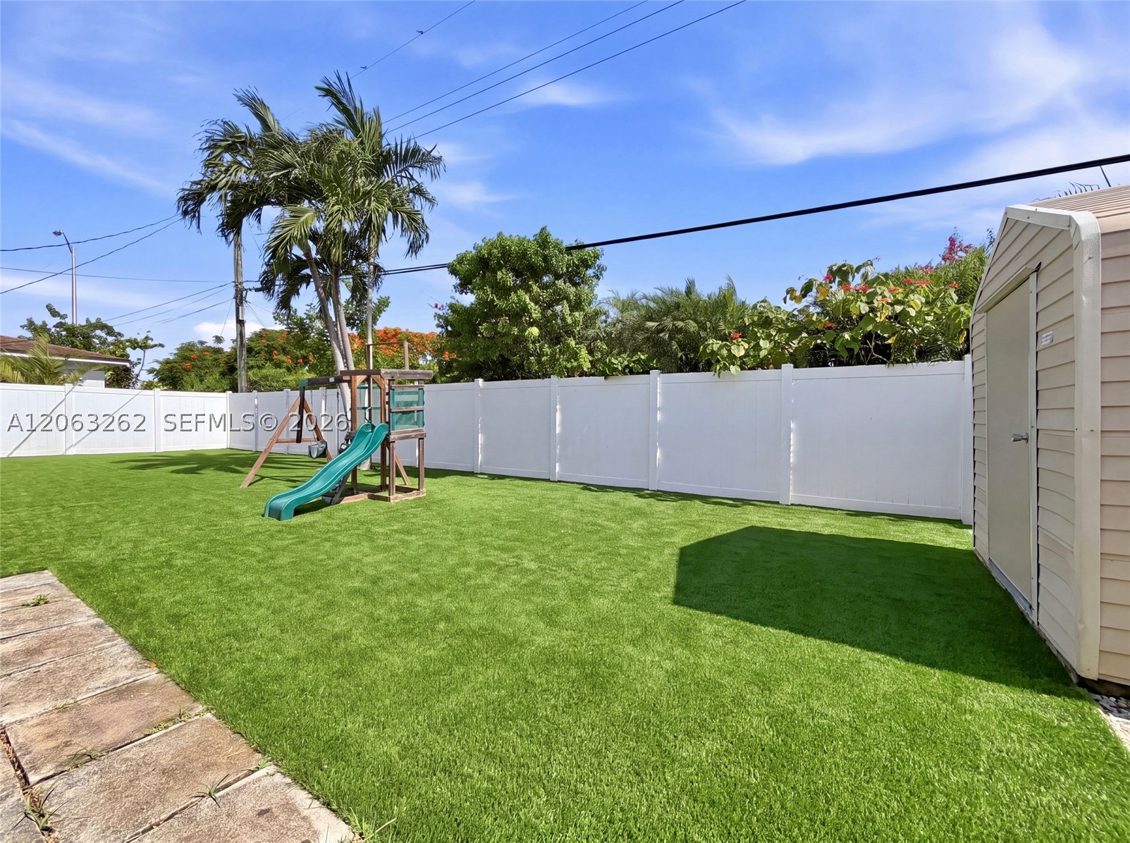 8625 SW 42nd St, Miami FL 33155