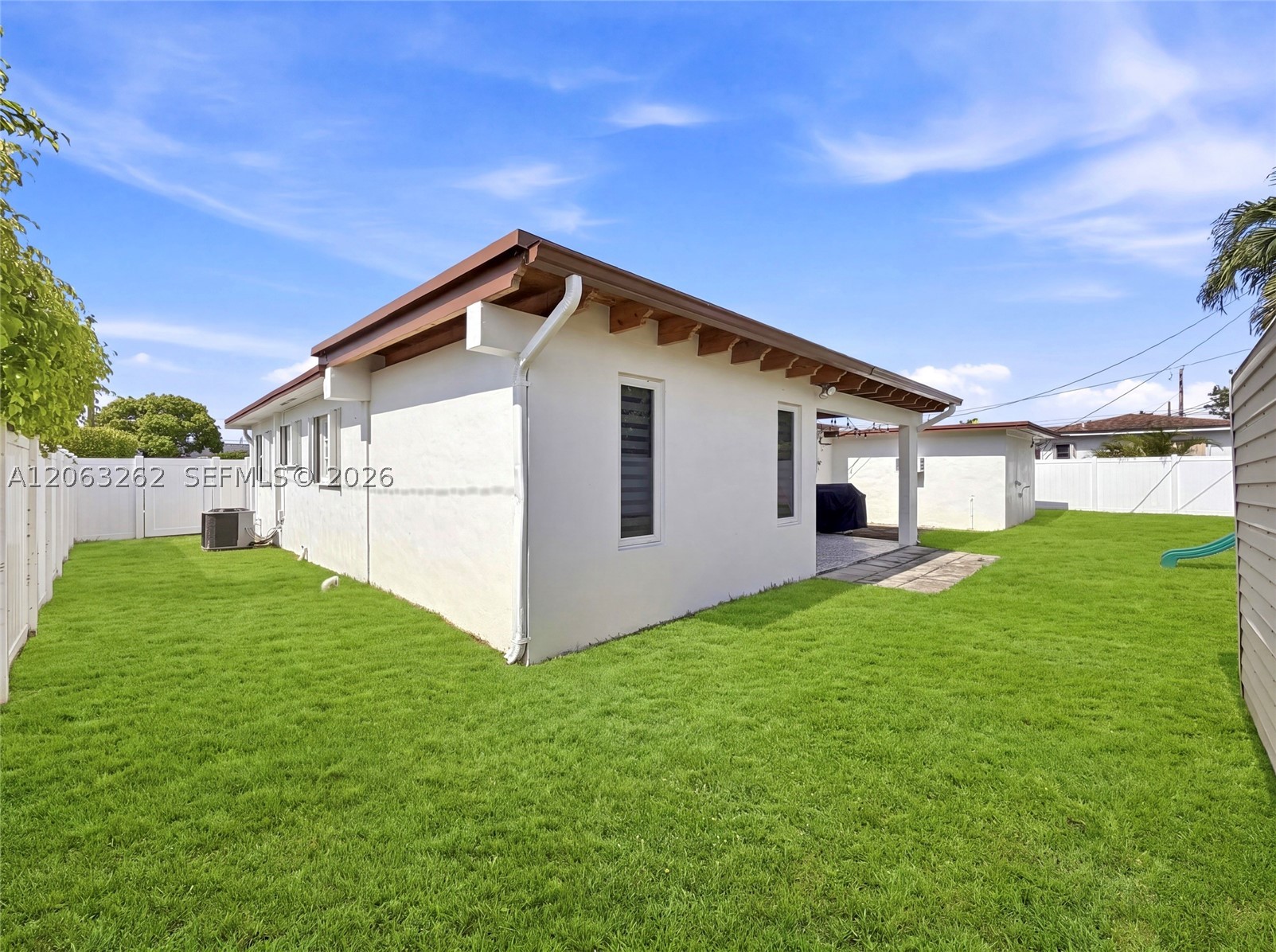 8625 SW 42nd St, Miami FL 33155