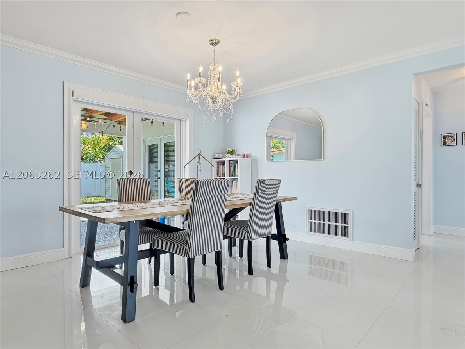 8625 SW 42nd St, Miami FL 33155