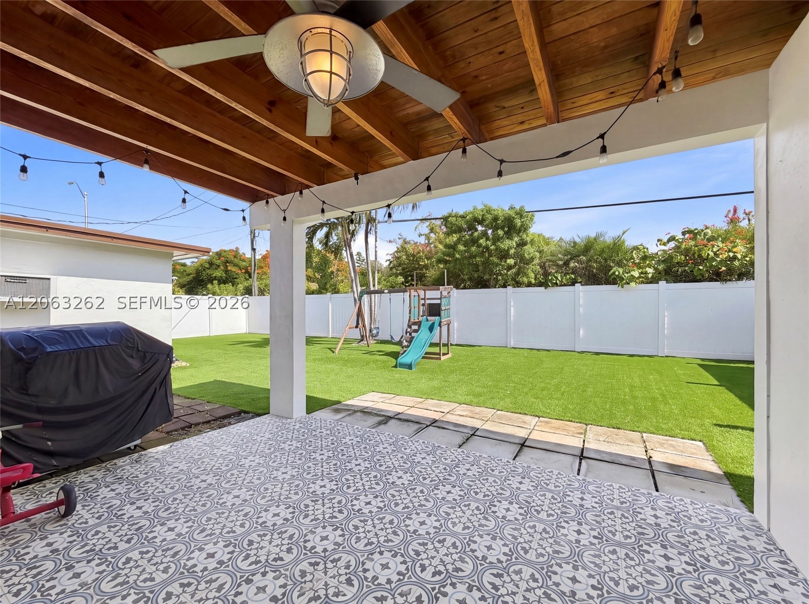 8625 SW 42nd St, Miami FL 33155
