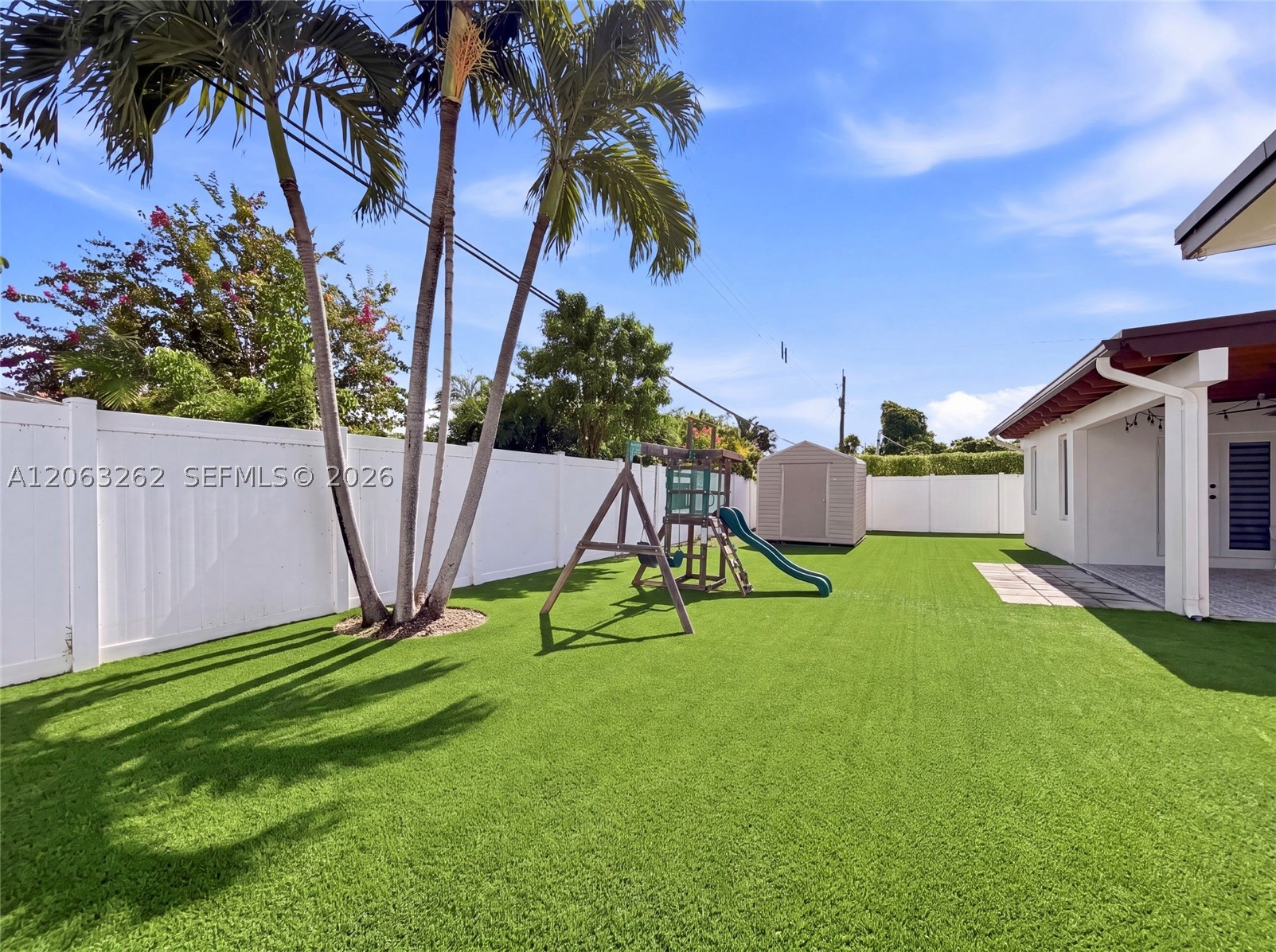 8625 SW 42nd St, Miami FL 33155