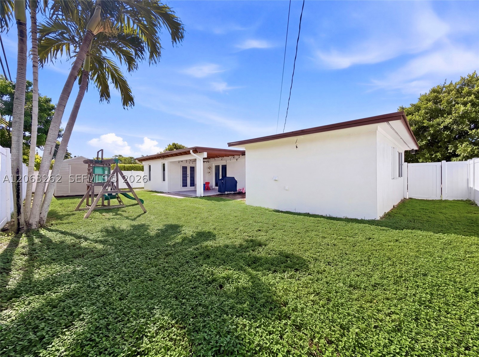 8625 SW 42nd St, Miami FL 33155