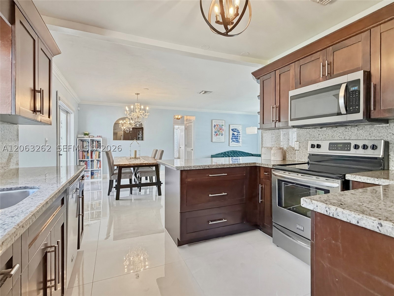 8625 SW 42nd St, Miami FL 33155