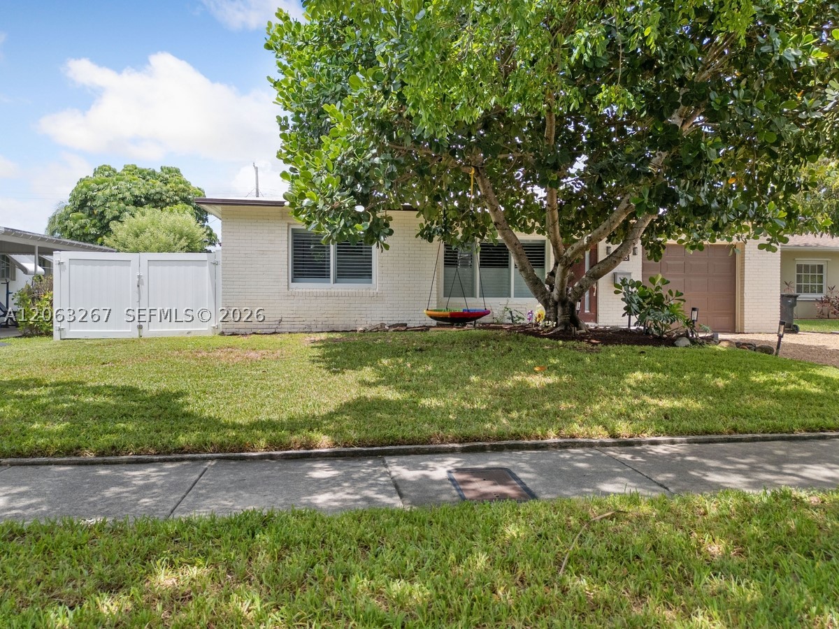 1433 NE 17th Way, Fort Lauderdale FL 33304