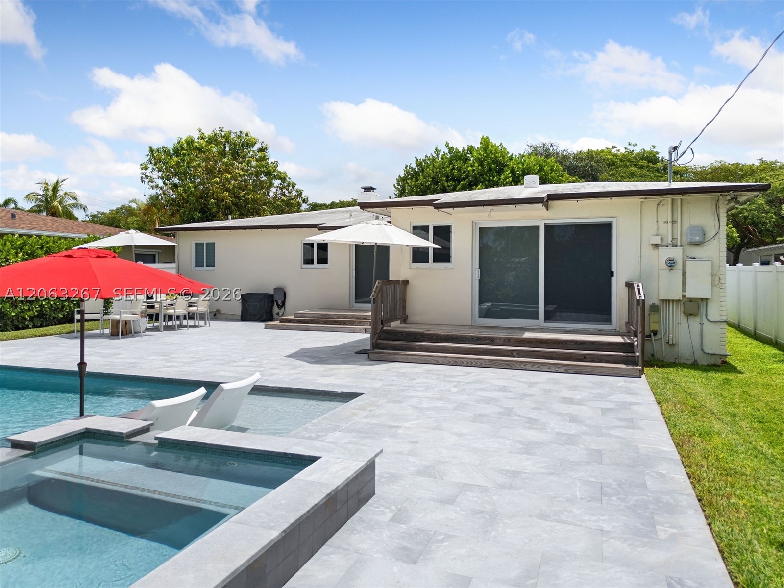 1433 NE 17th Way, Fort Lauderdale FL 33304