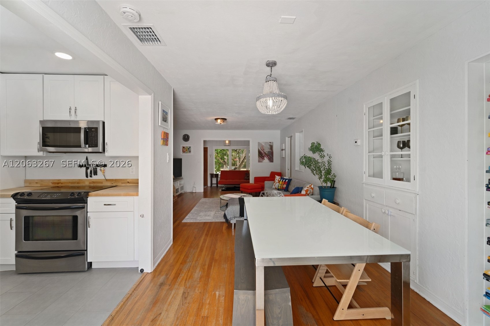 1433 NE 17th Way, Fort Lauderdale FL 33304