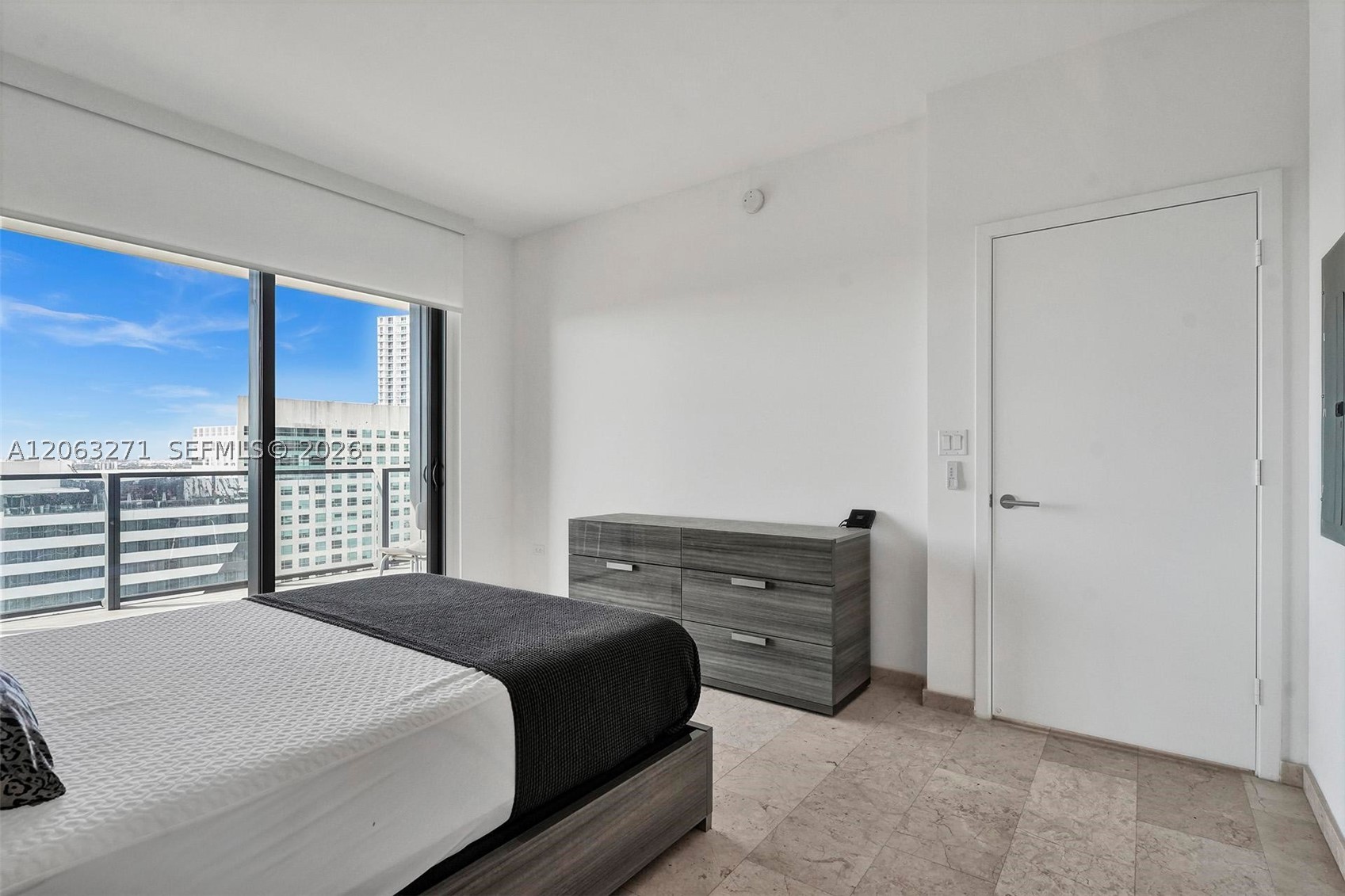 88 SW 7th St #2106, Miami FL 33130
