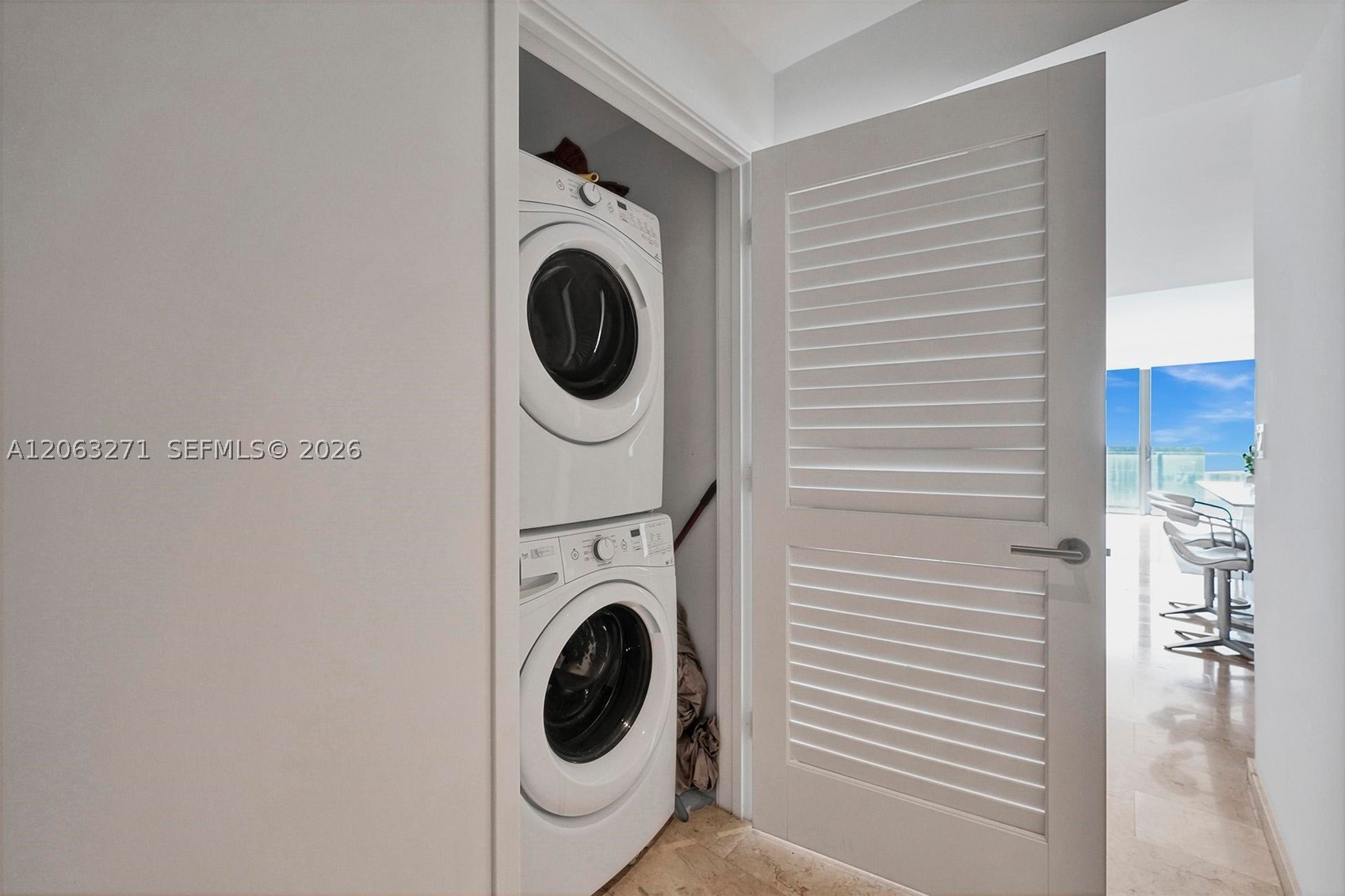 88 SW 7th St #2106, Miami FL 33130