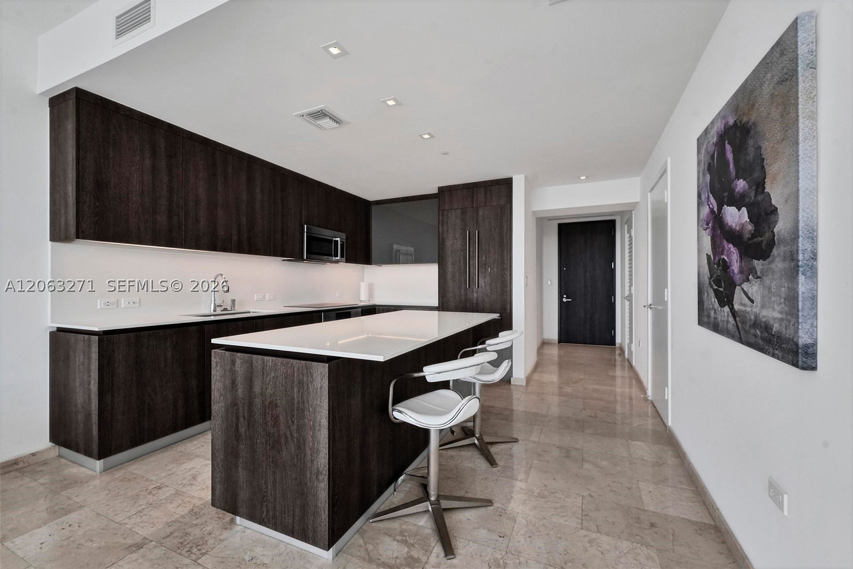 88 SW 7th St #2106, Miami FL 33130