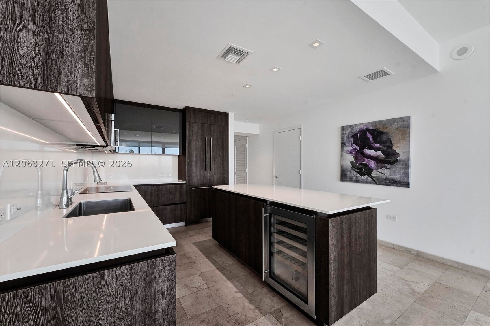 88 SW 7th St #2106, Miami FL 33130