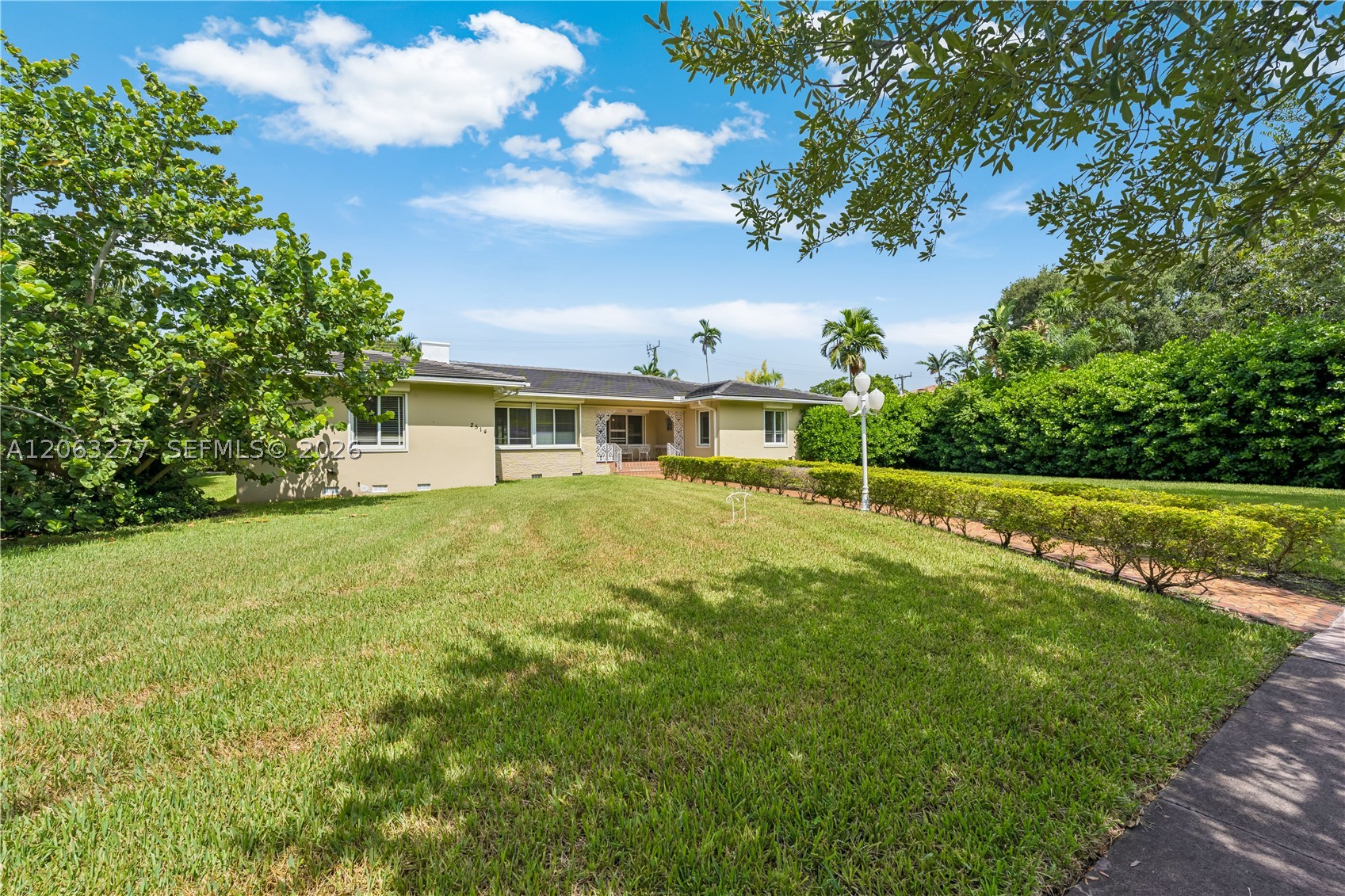 2514 E Granada Blvd #n/a, Coral Gables FL 33134