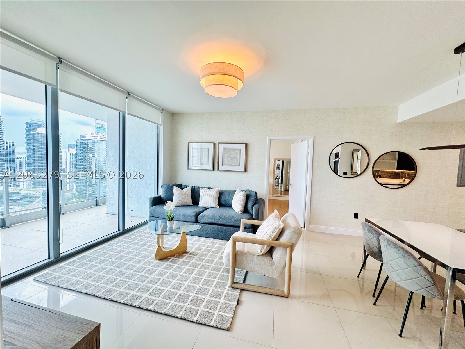 90 SW 3rd St #3902, Miami FL 33130