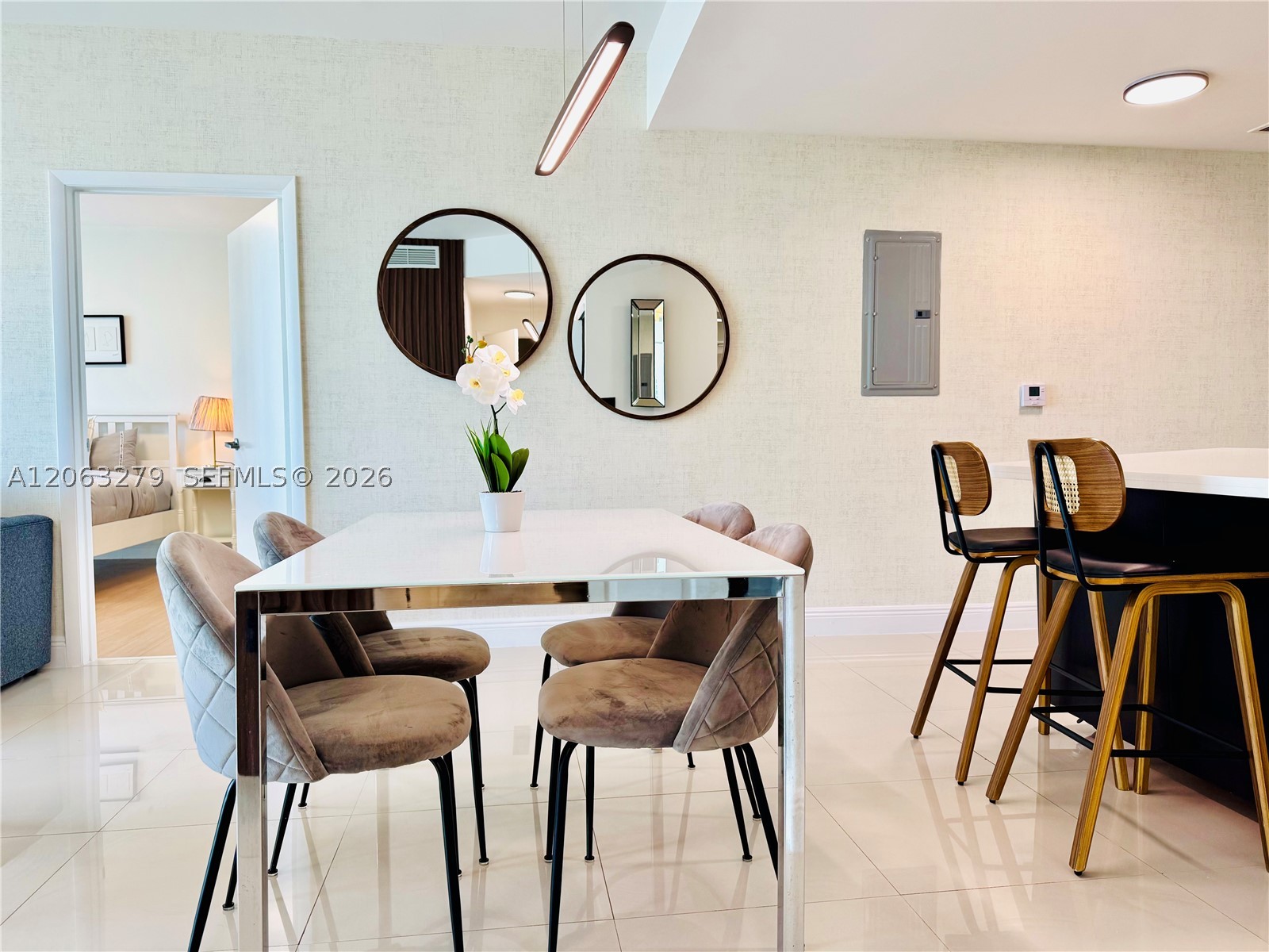 90 SW 3rd St #3902, Miami FL 33130