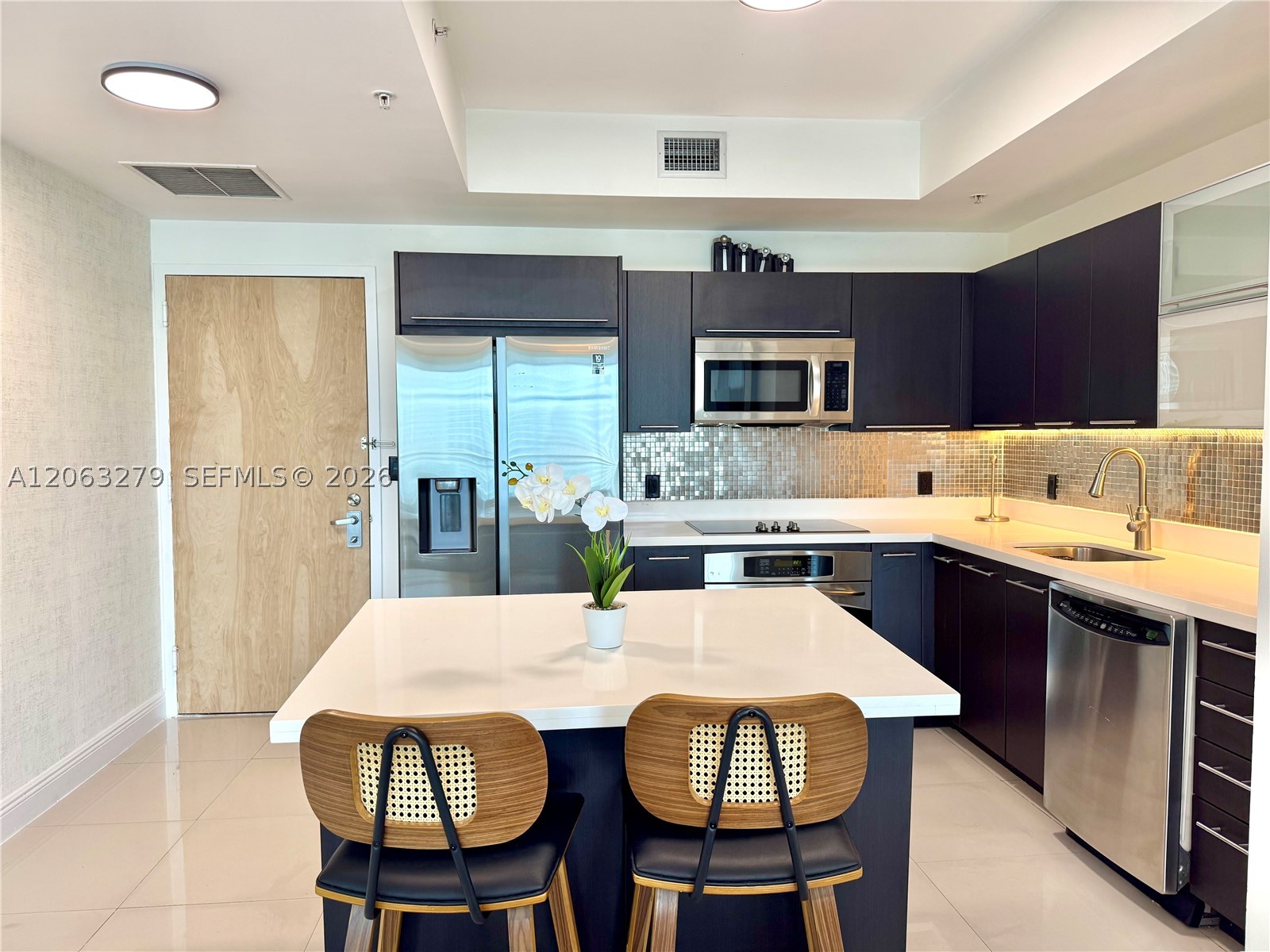 90 SW 3rd St #3902, Miami FL 33130