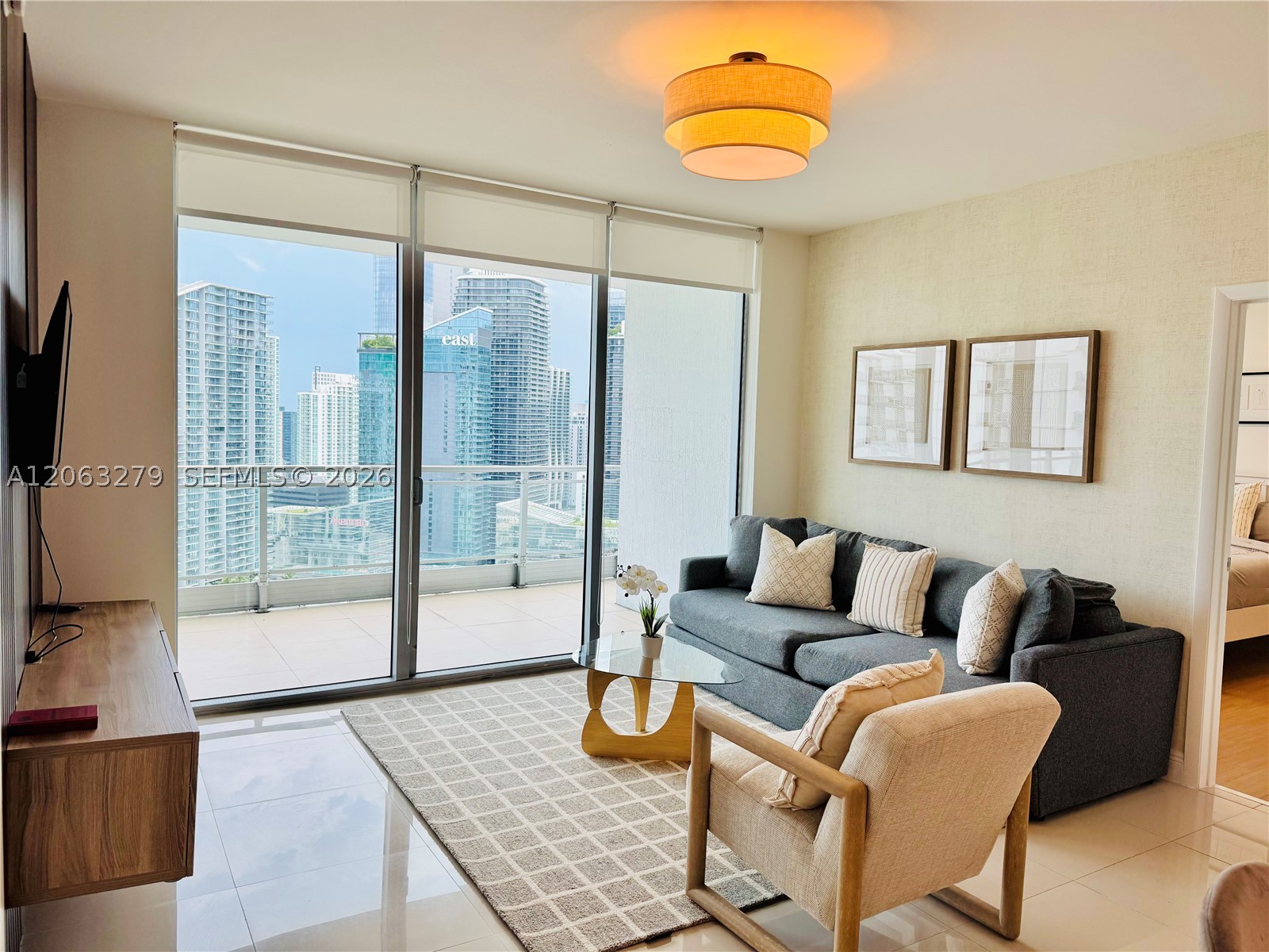 90 SW 3rd St #3902, Miami FL 33130