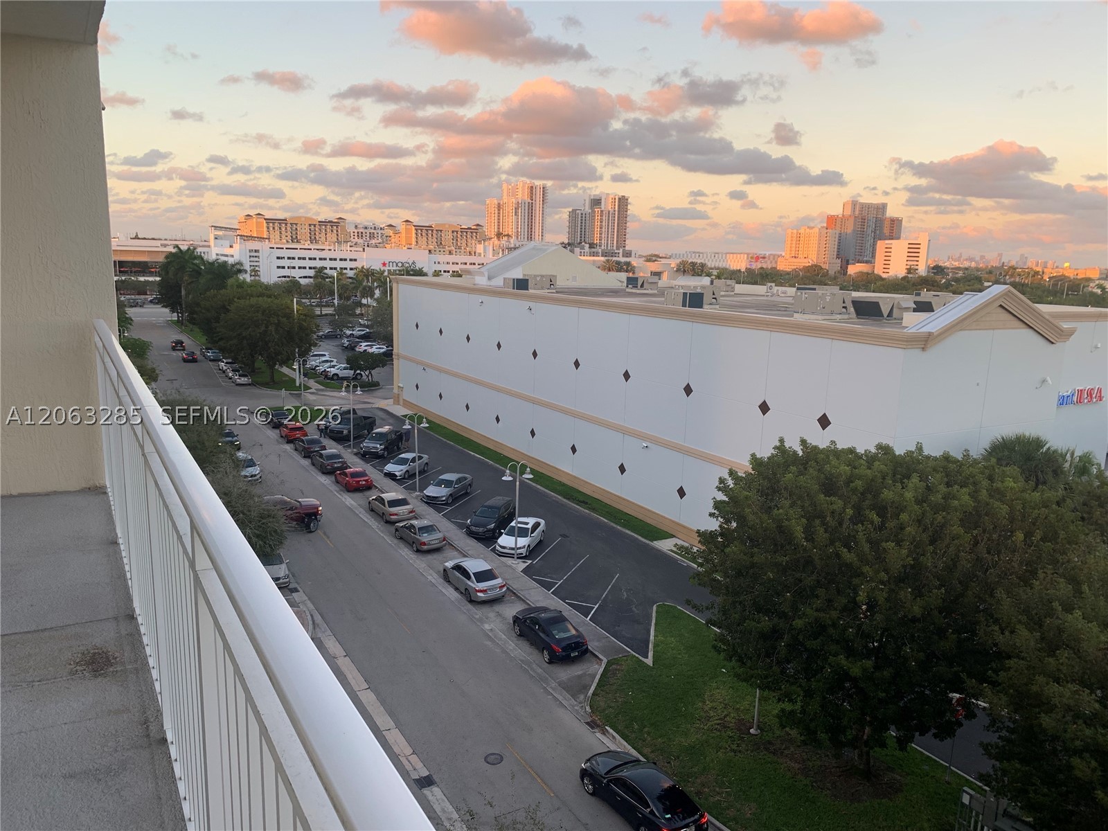 7280 SW 90th St #504, Miami FL 33156