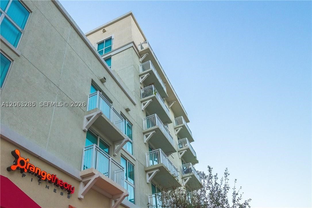 7280 SW 90th St #504, Miami FL 33156
